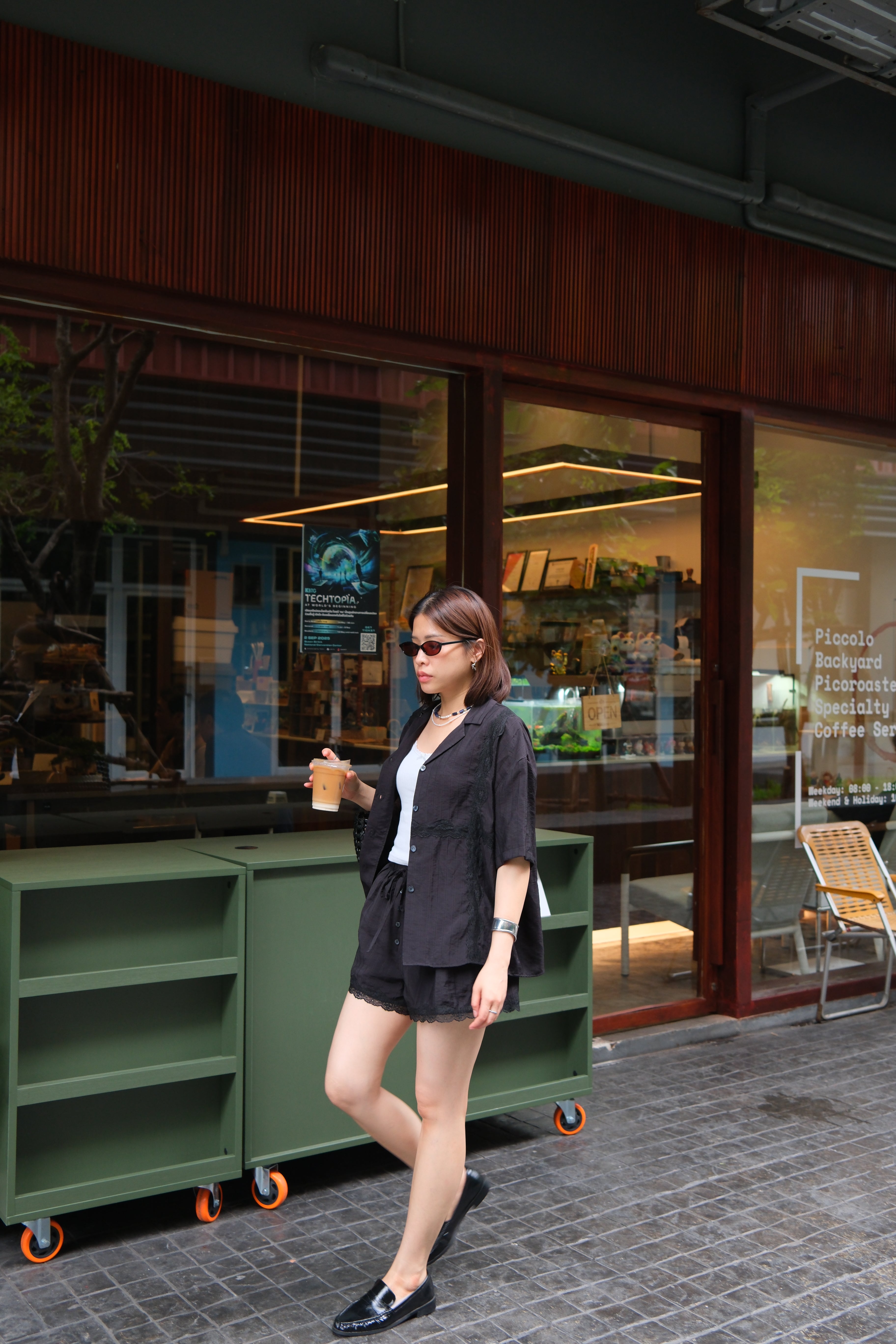 Lace satin open collar shirt