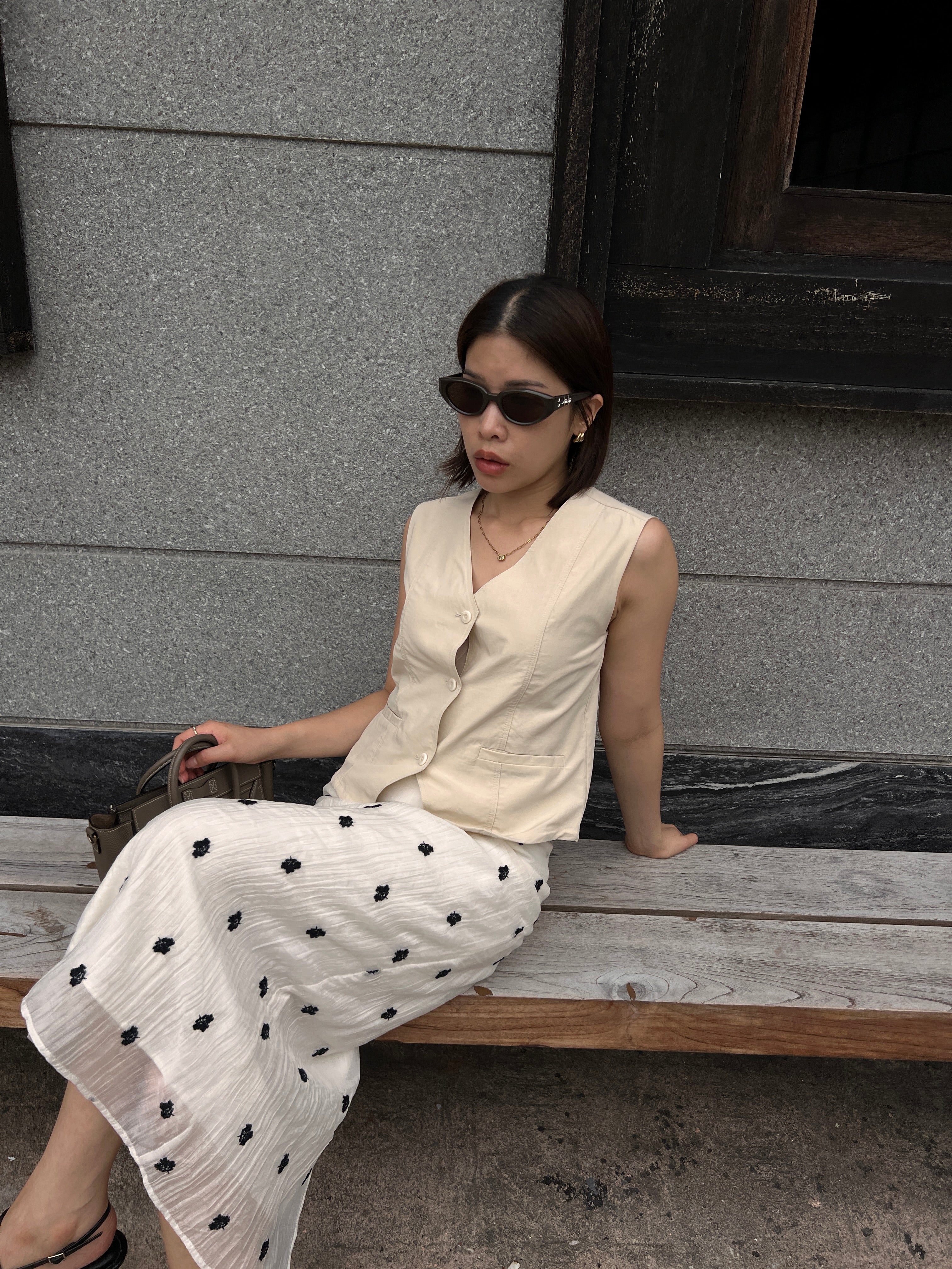 curvy Linen vest