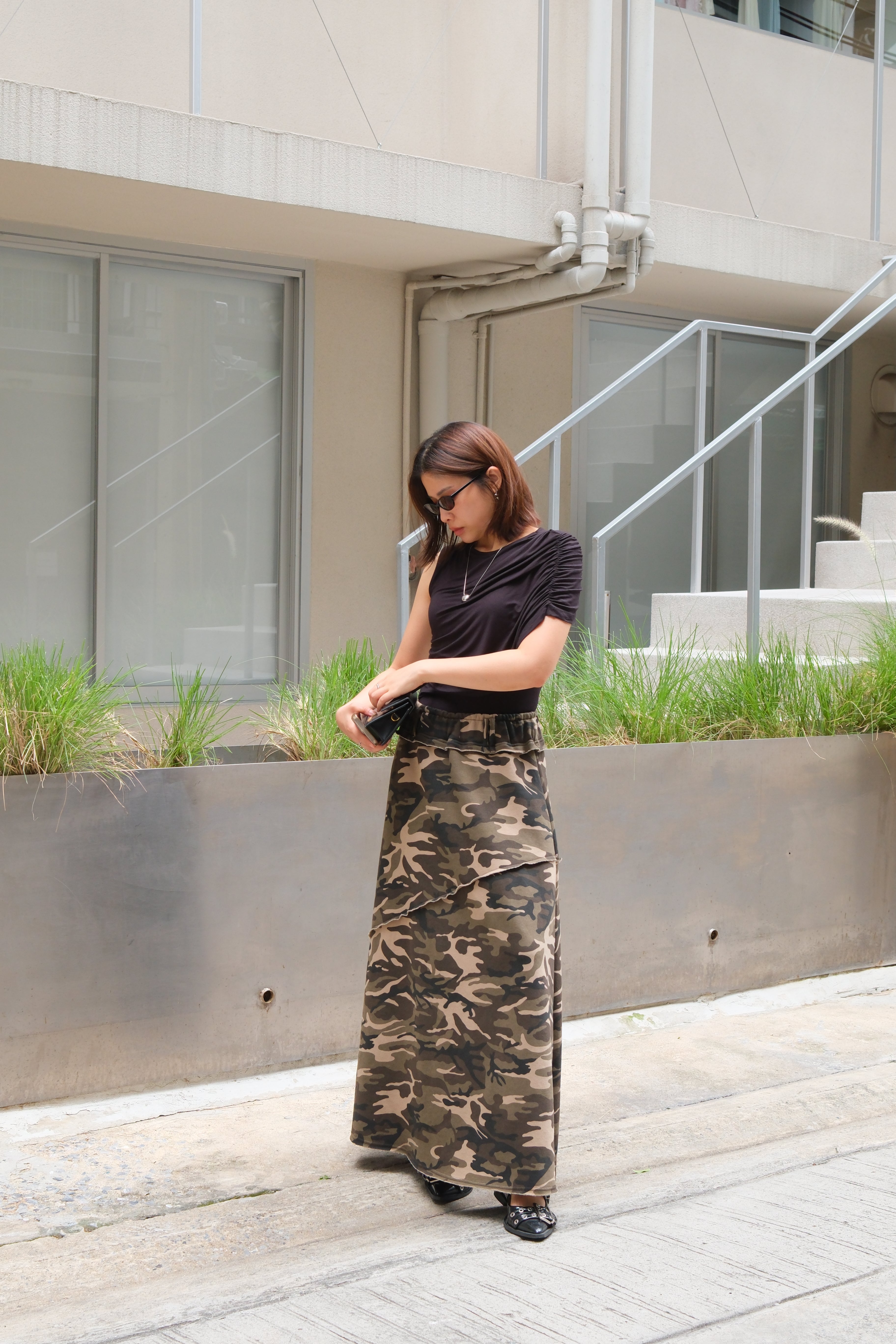 Elasticated waist camo maxi skirt