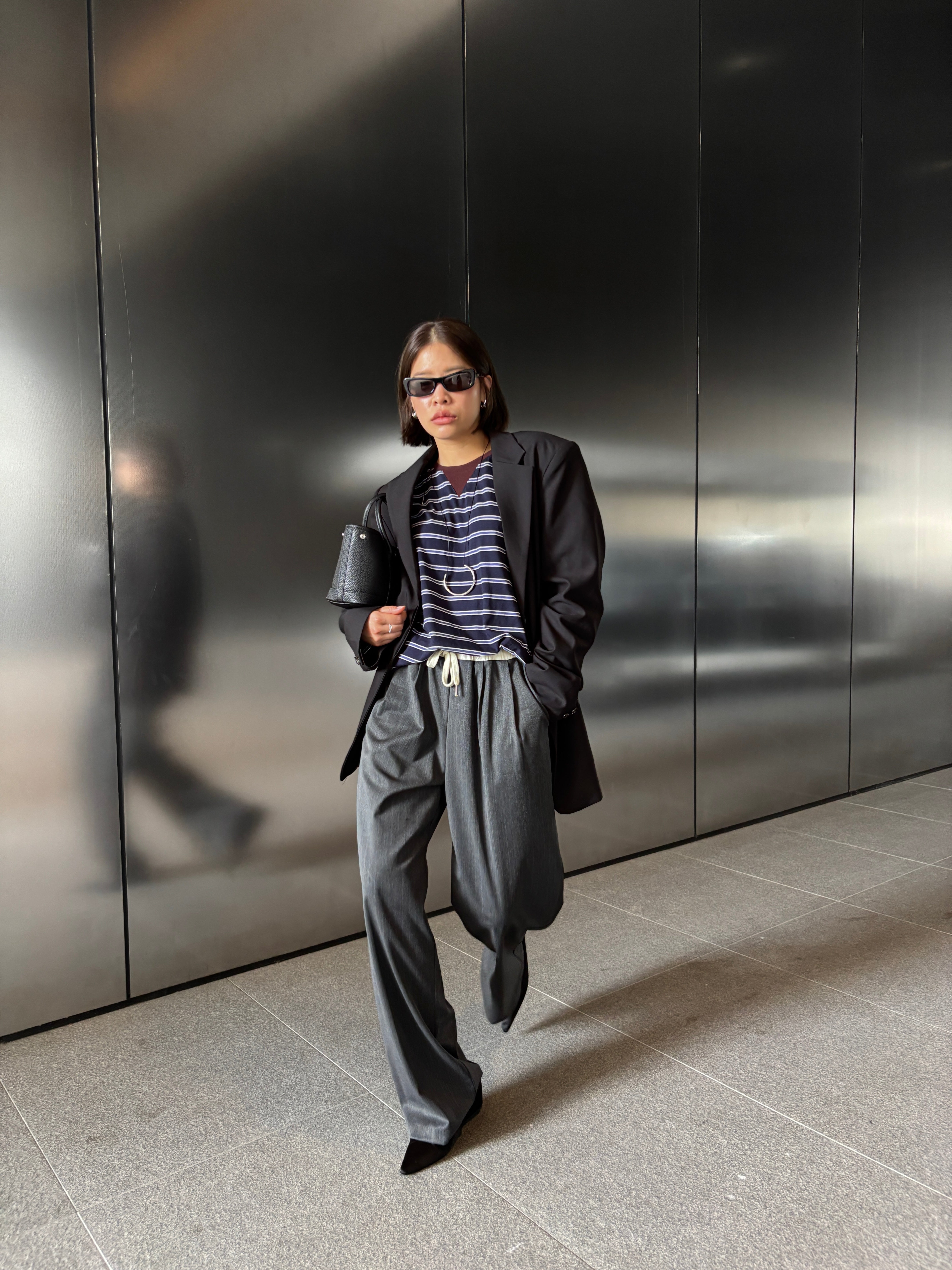 contrast drawstring waist trousers