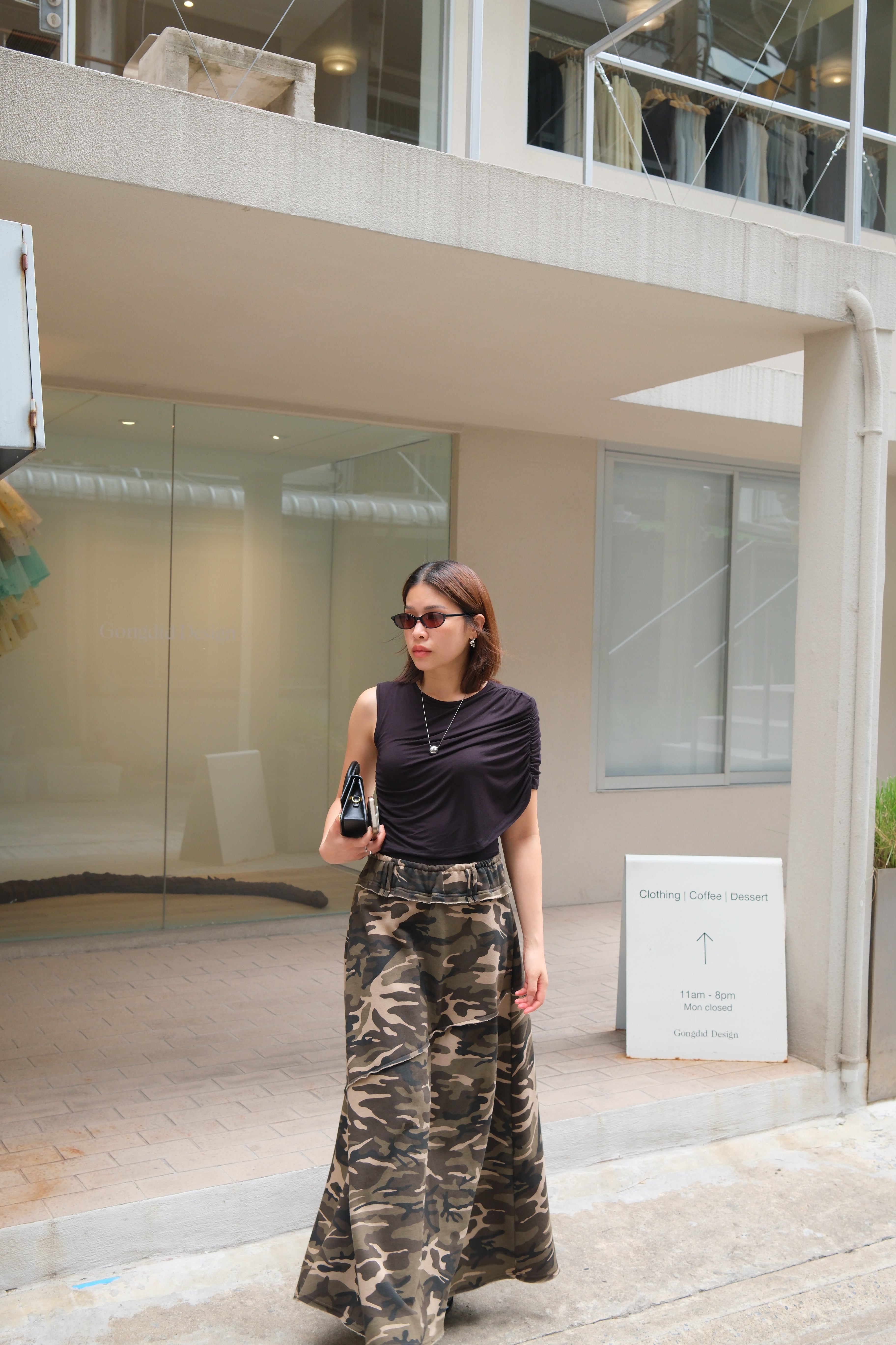 Elasticated waist camo maxi skirt
