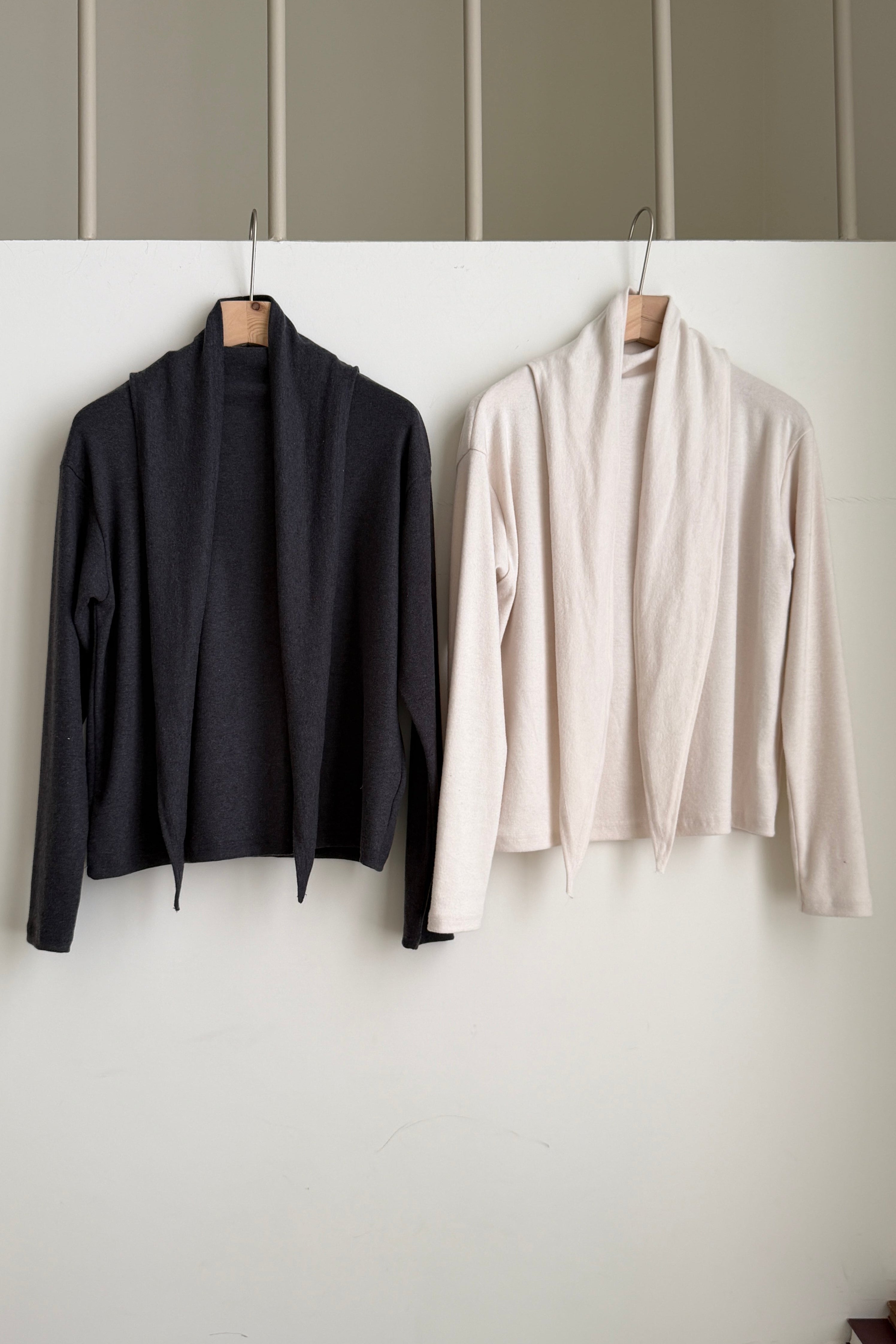 Barney scarf collar longsleeve tee