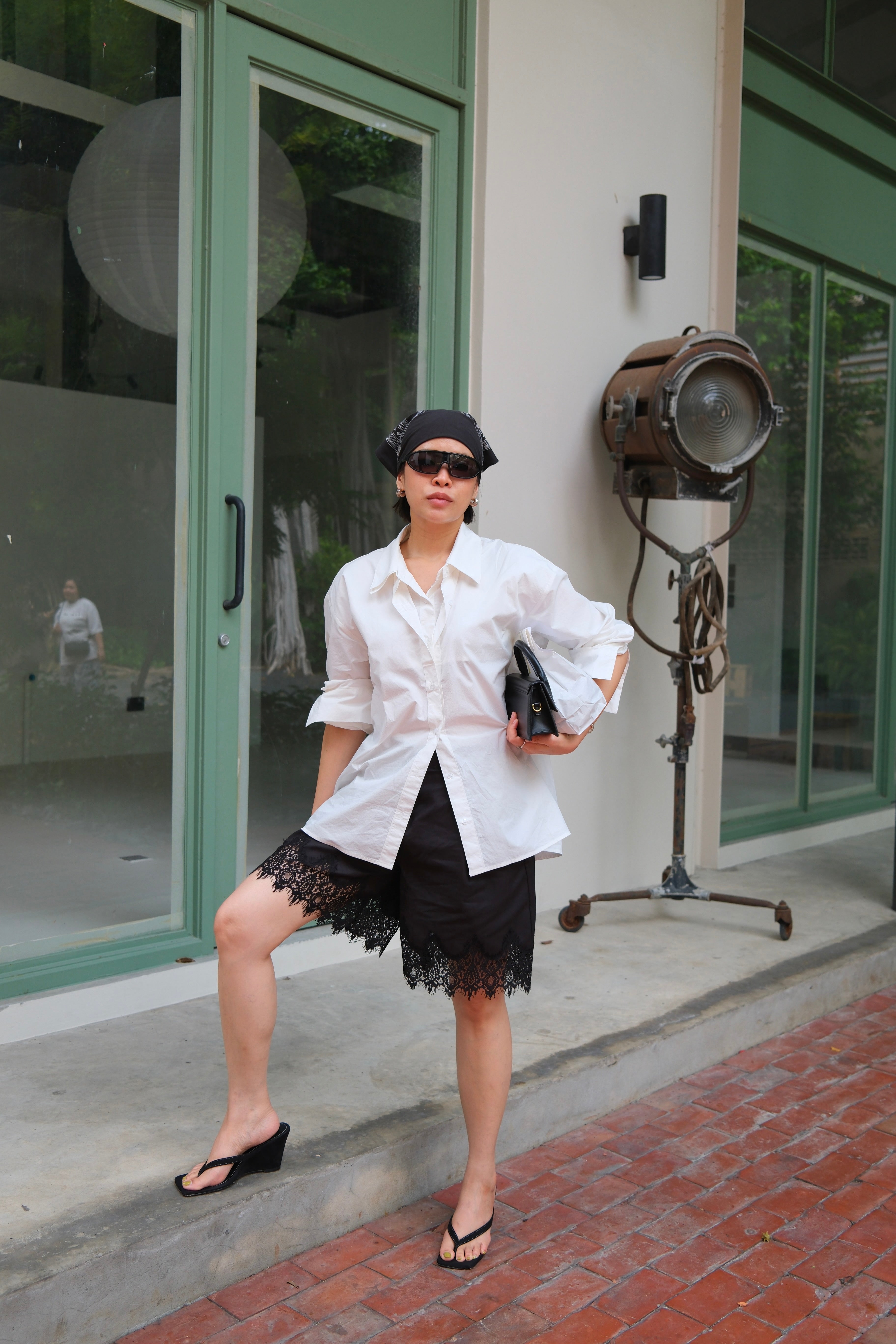 Como Lace Bermuda shorts
