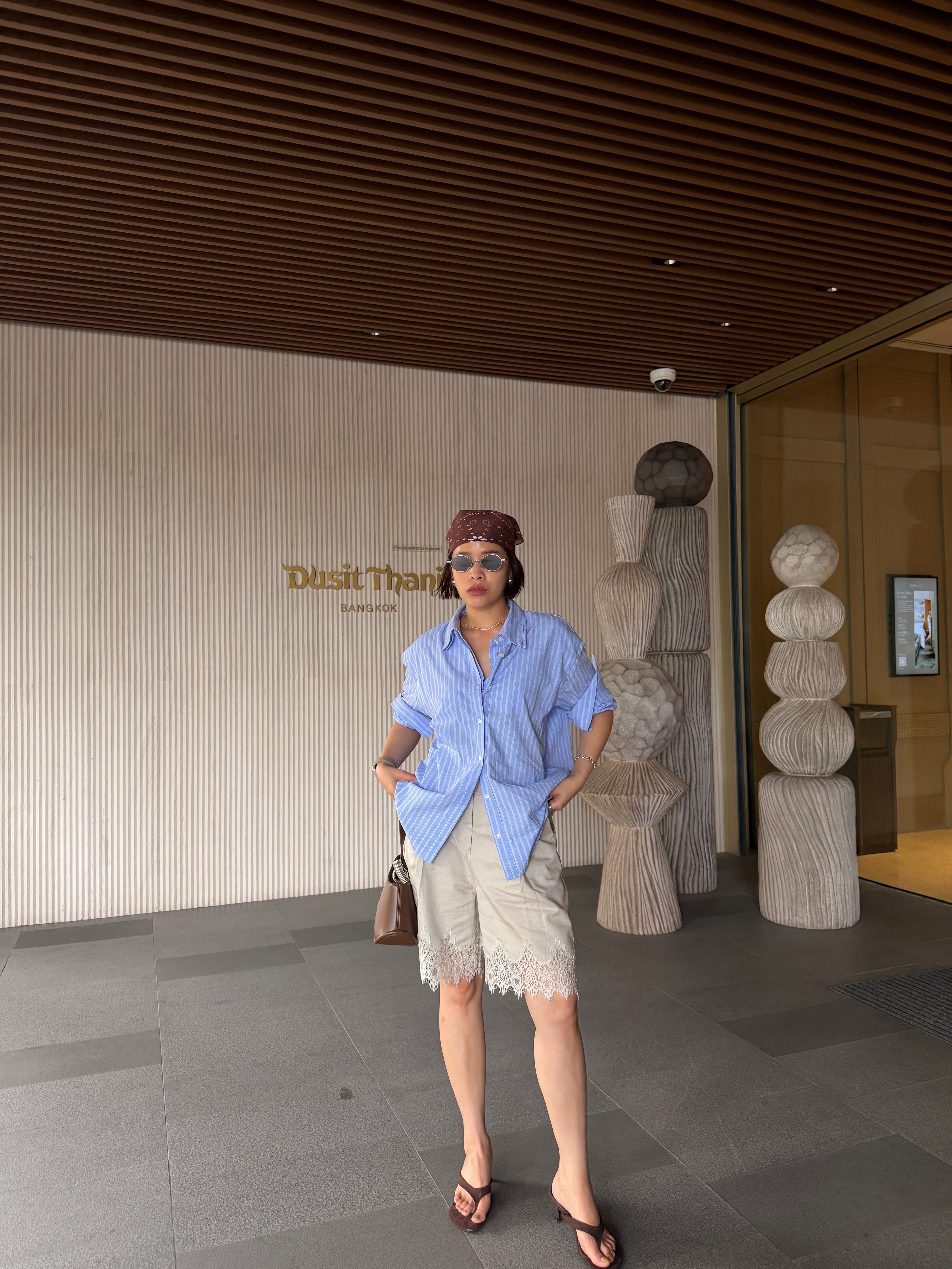 Como Lace Bermuda shorts