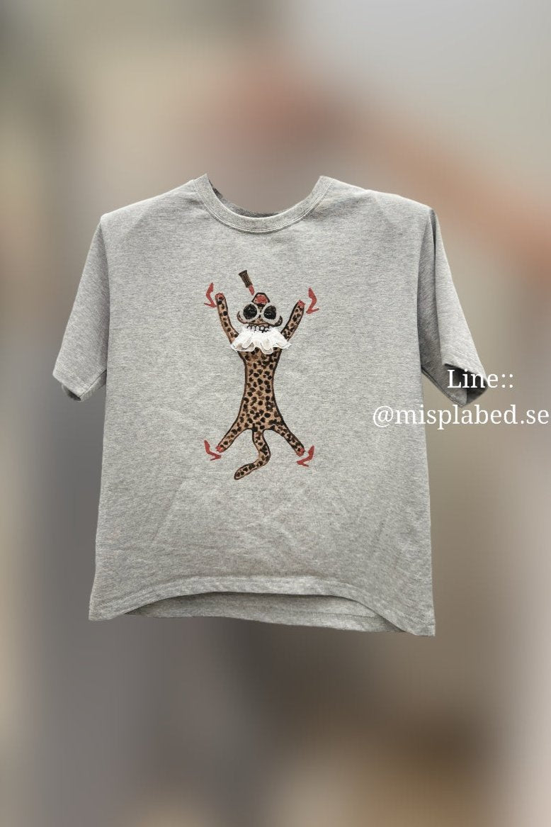 Girly leopard padded shoulder tee
