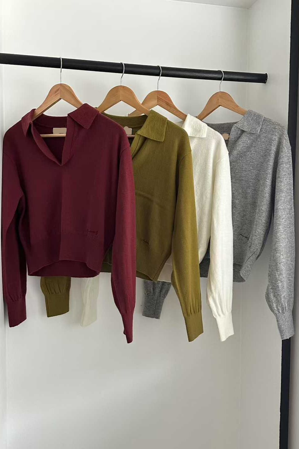 v neck crop sweatshirt