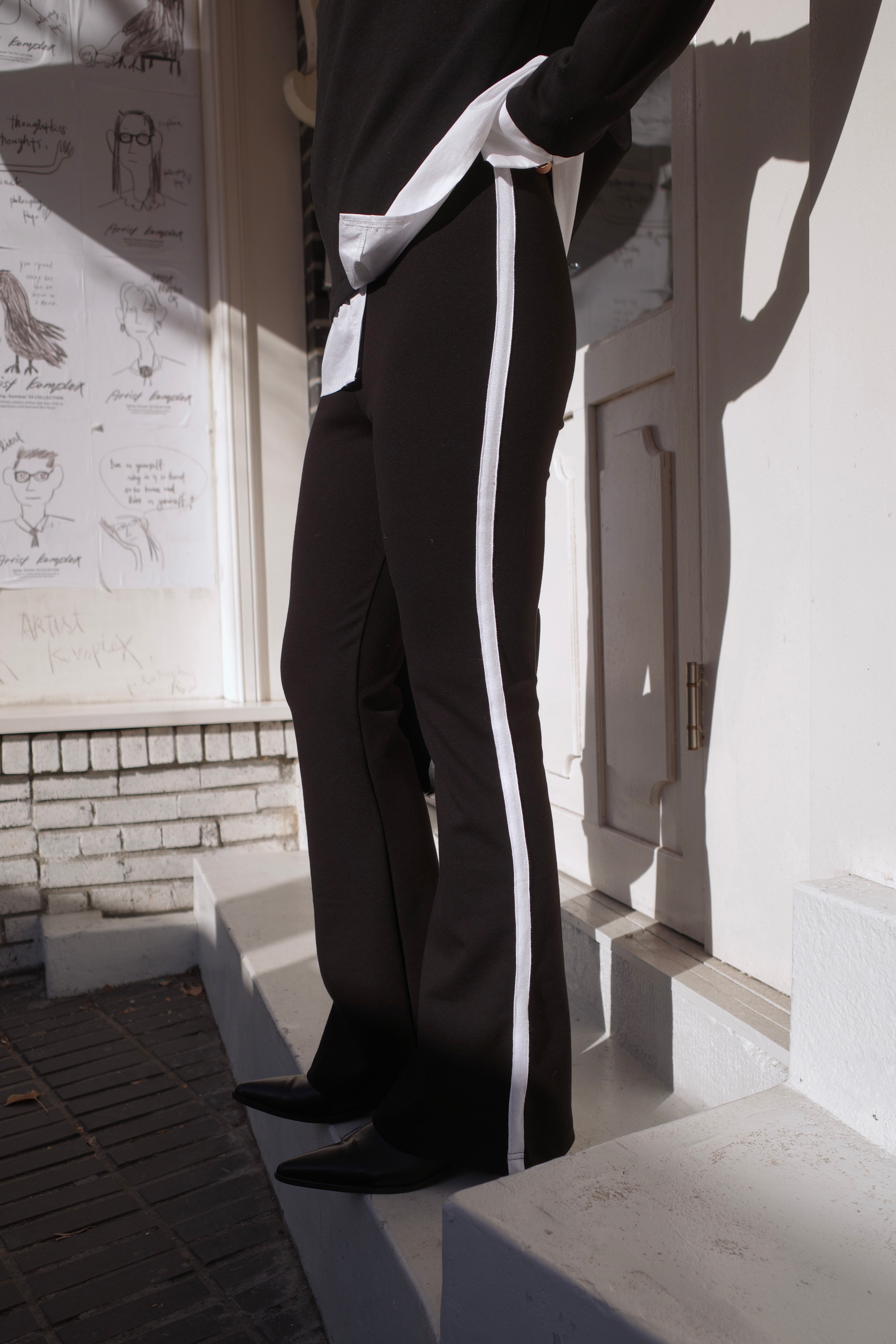 side tape flared pants