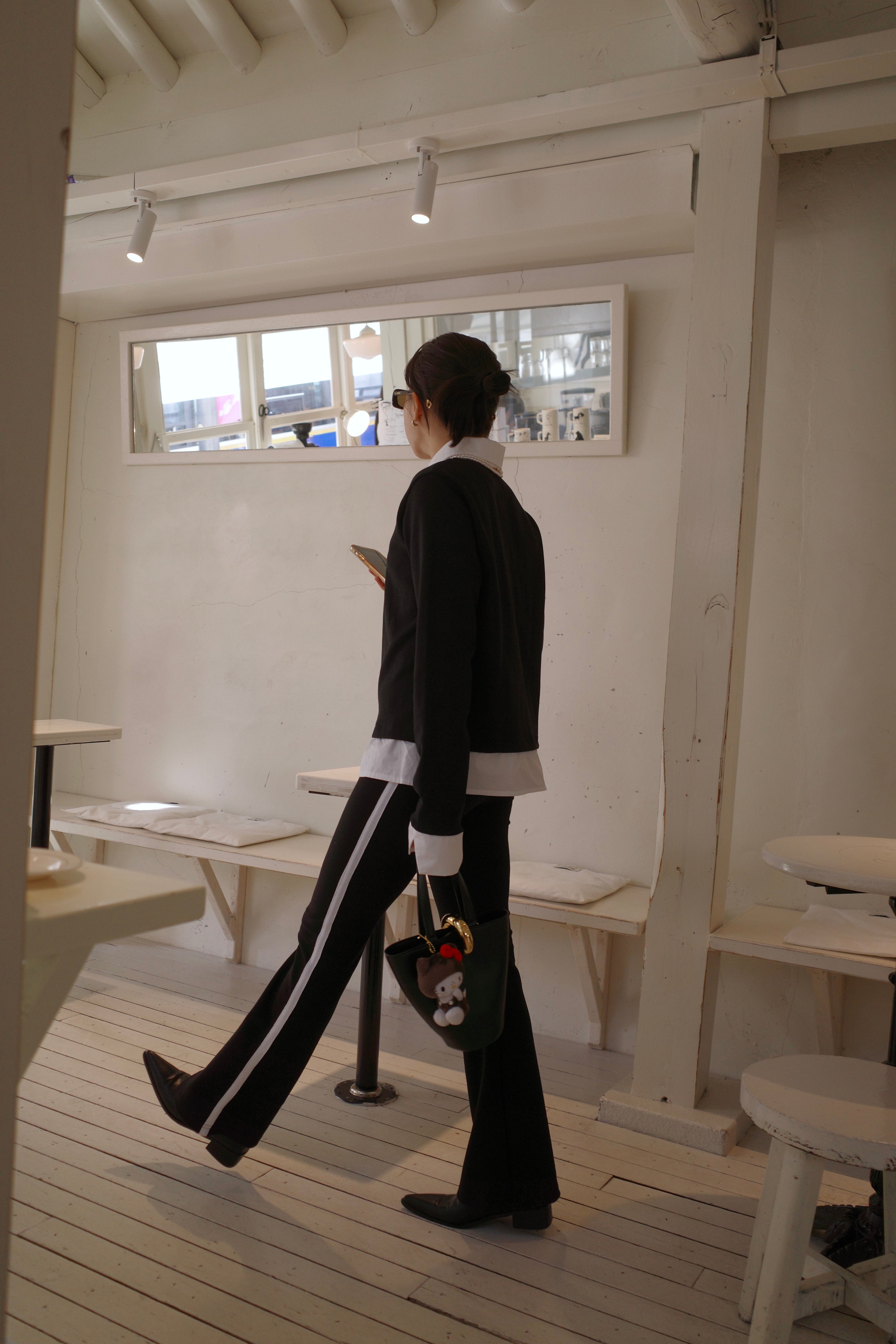 side tape flared pants