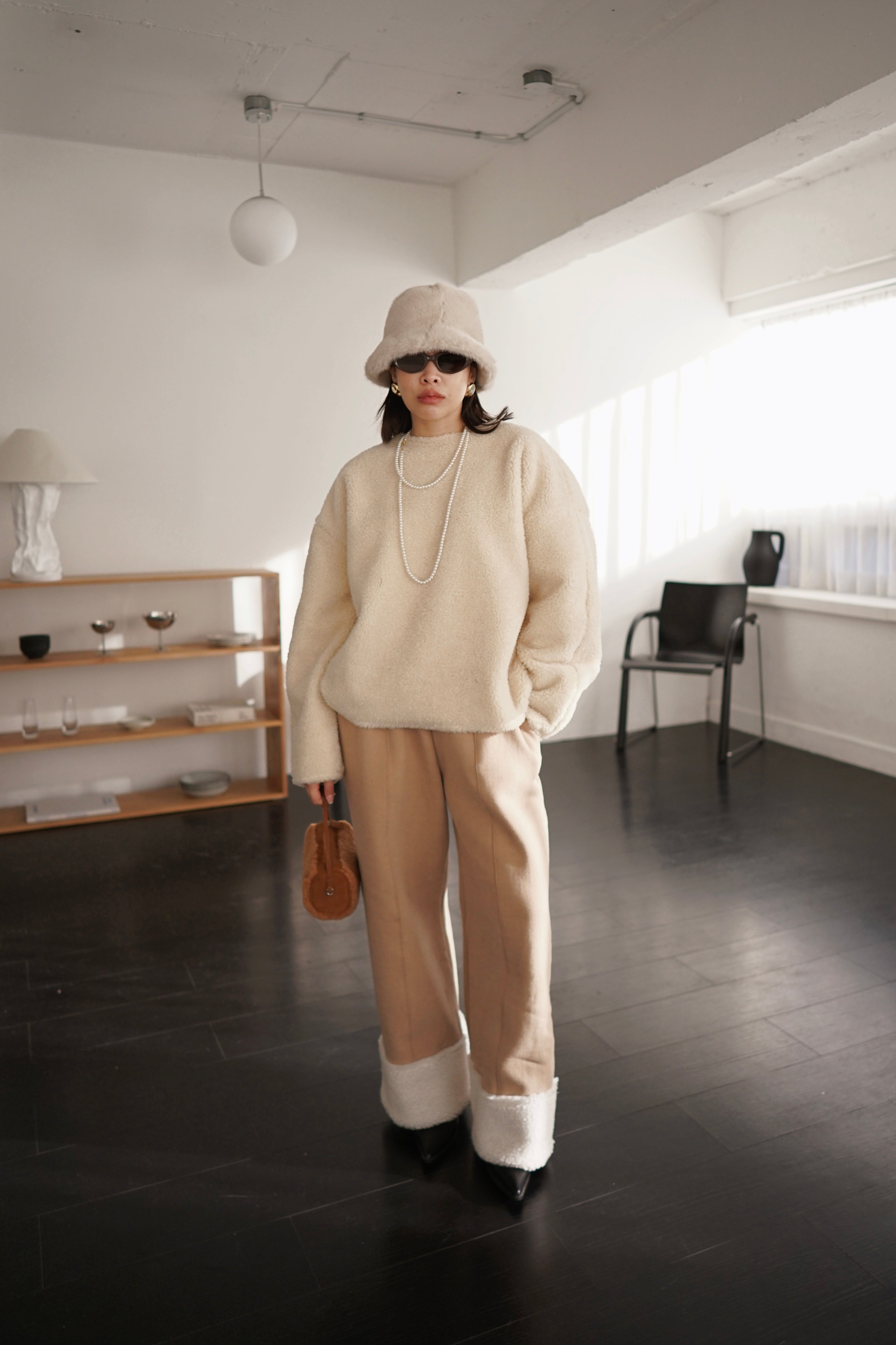 Fleece curve sleeve sweater