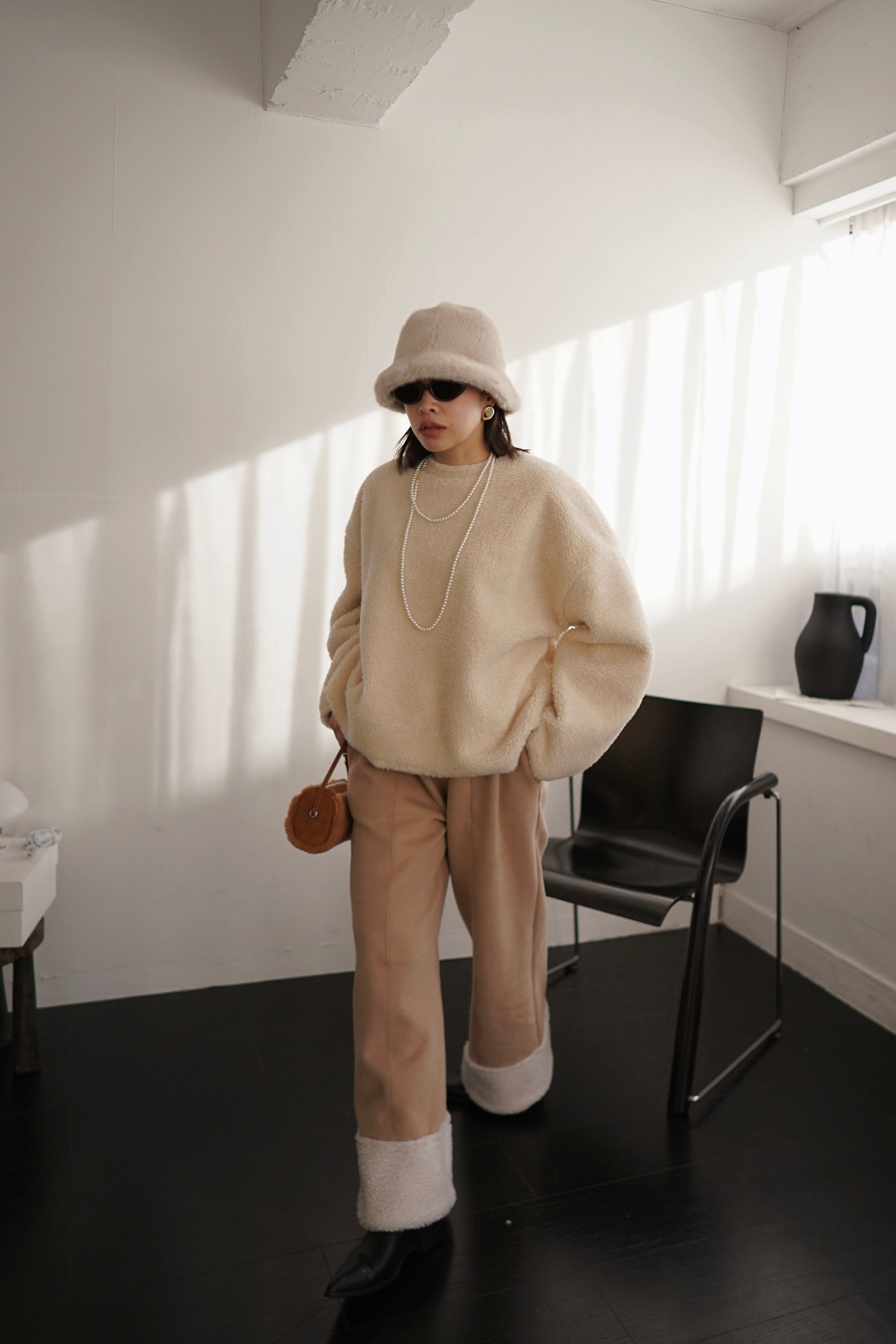 Fleece curve sleeve sweater