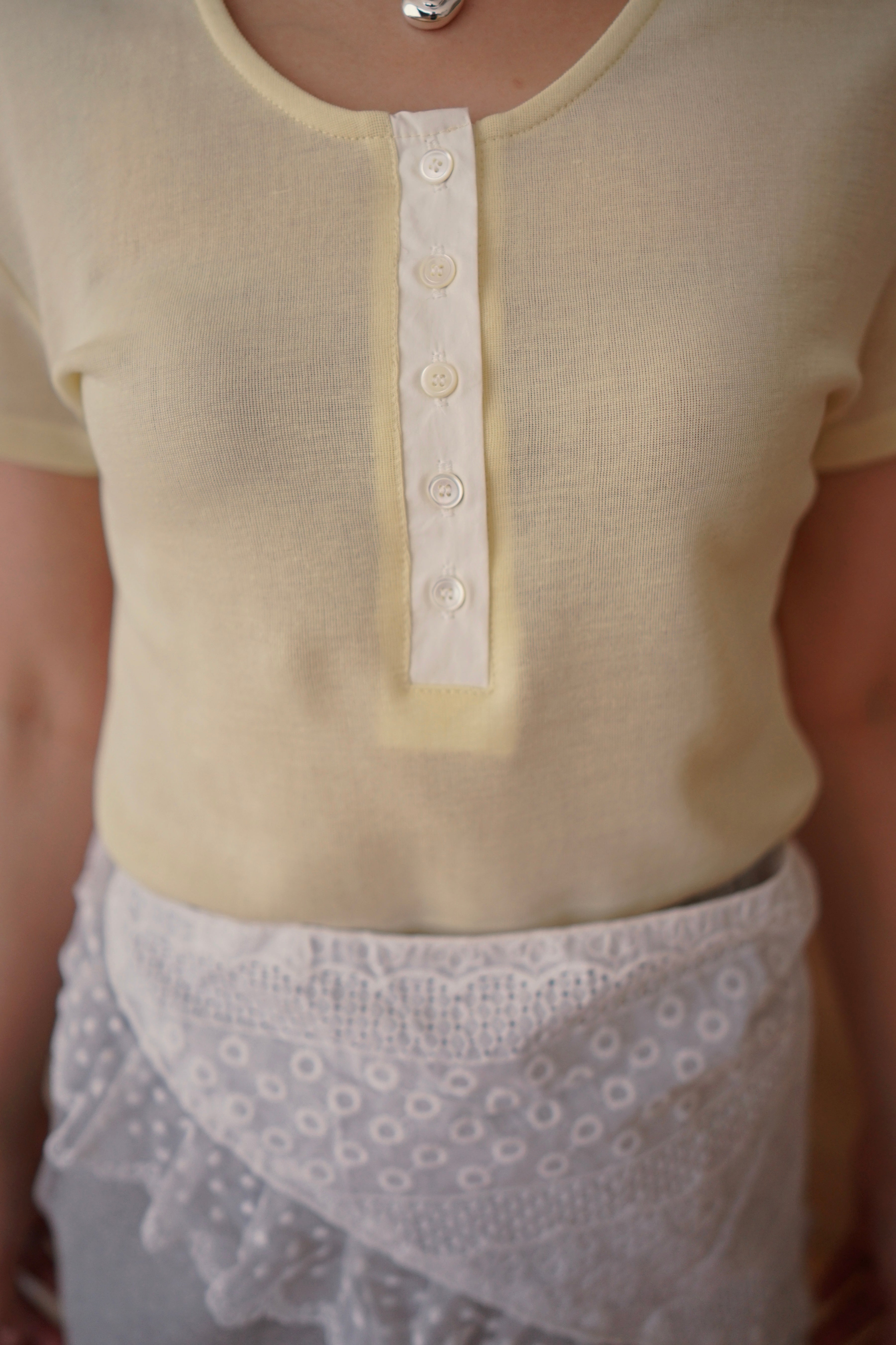 half button round neck soft tee