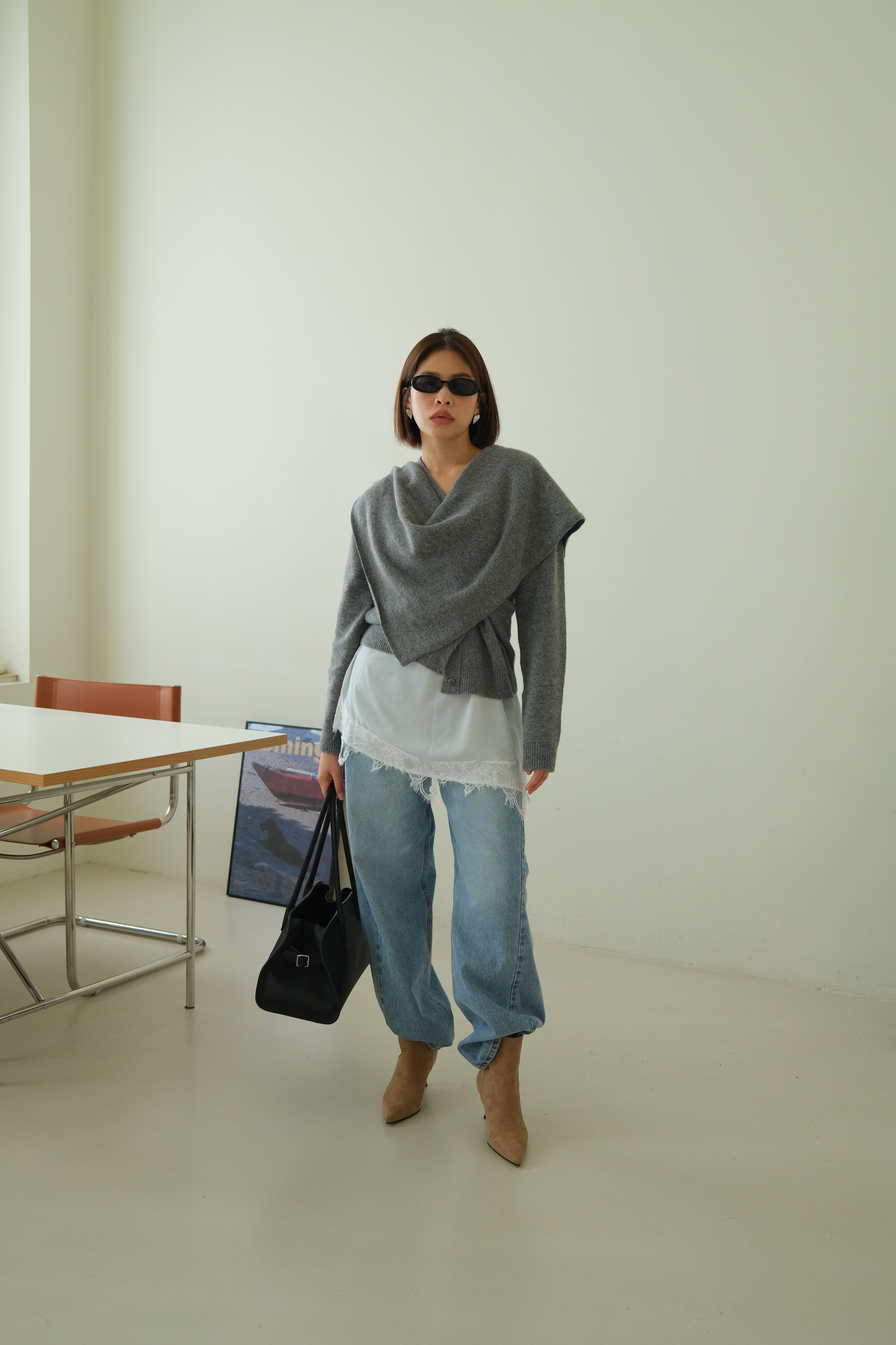 Skies high-rise curved jeans