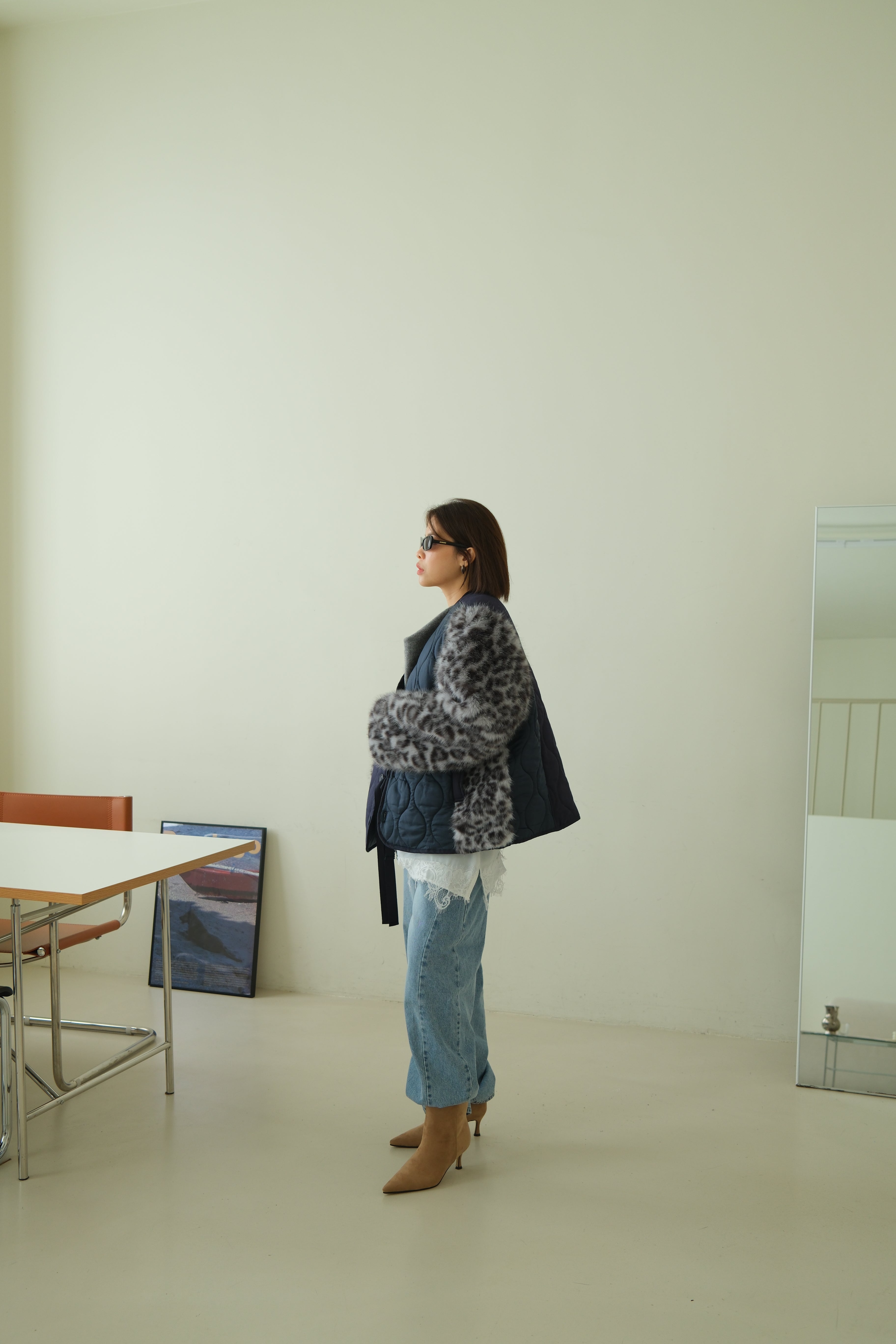 Leopard faux fur sleeve quilted jacket