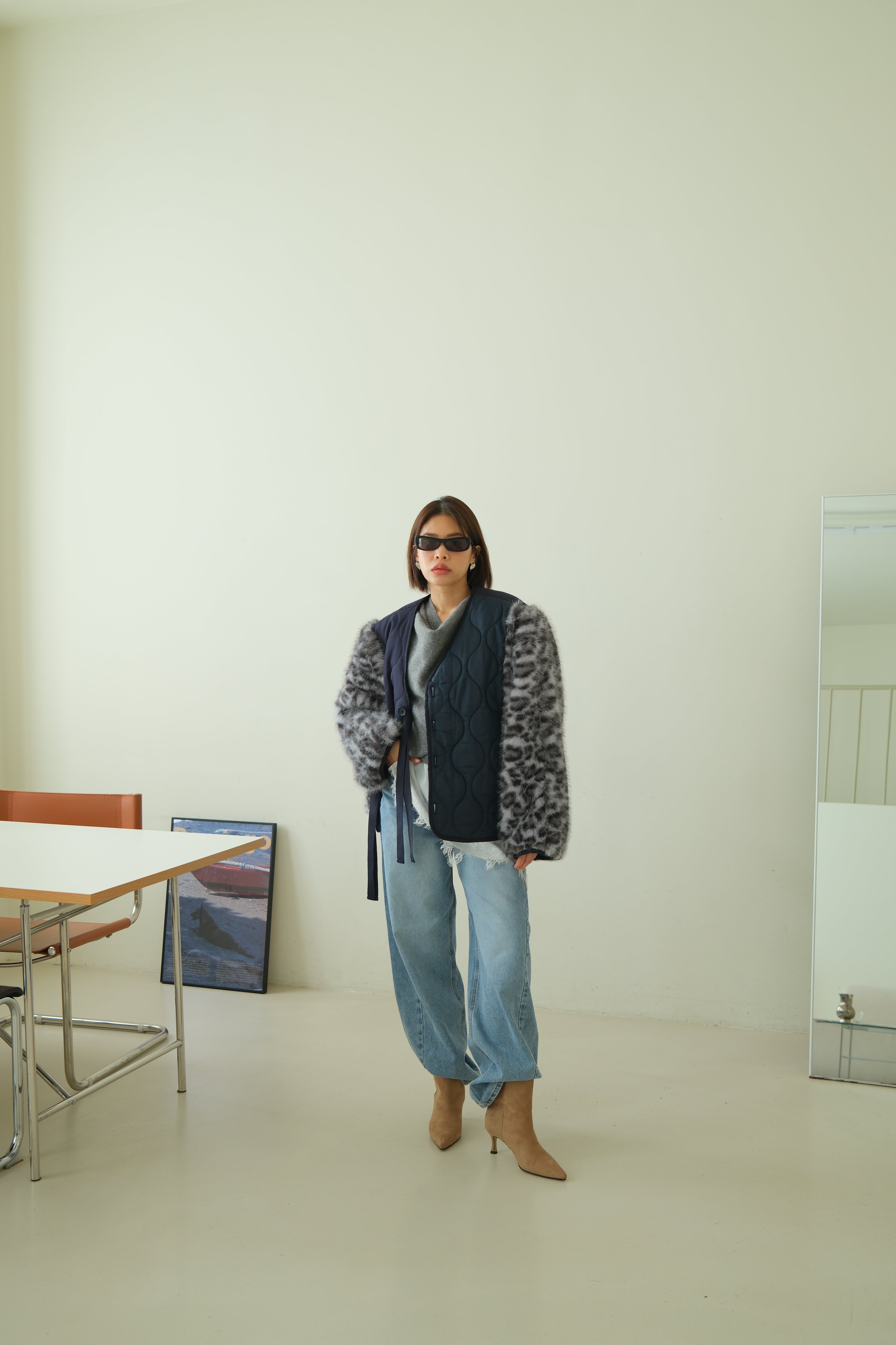 Leopard faux fur sleeve quilted jacket