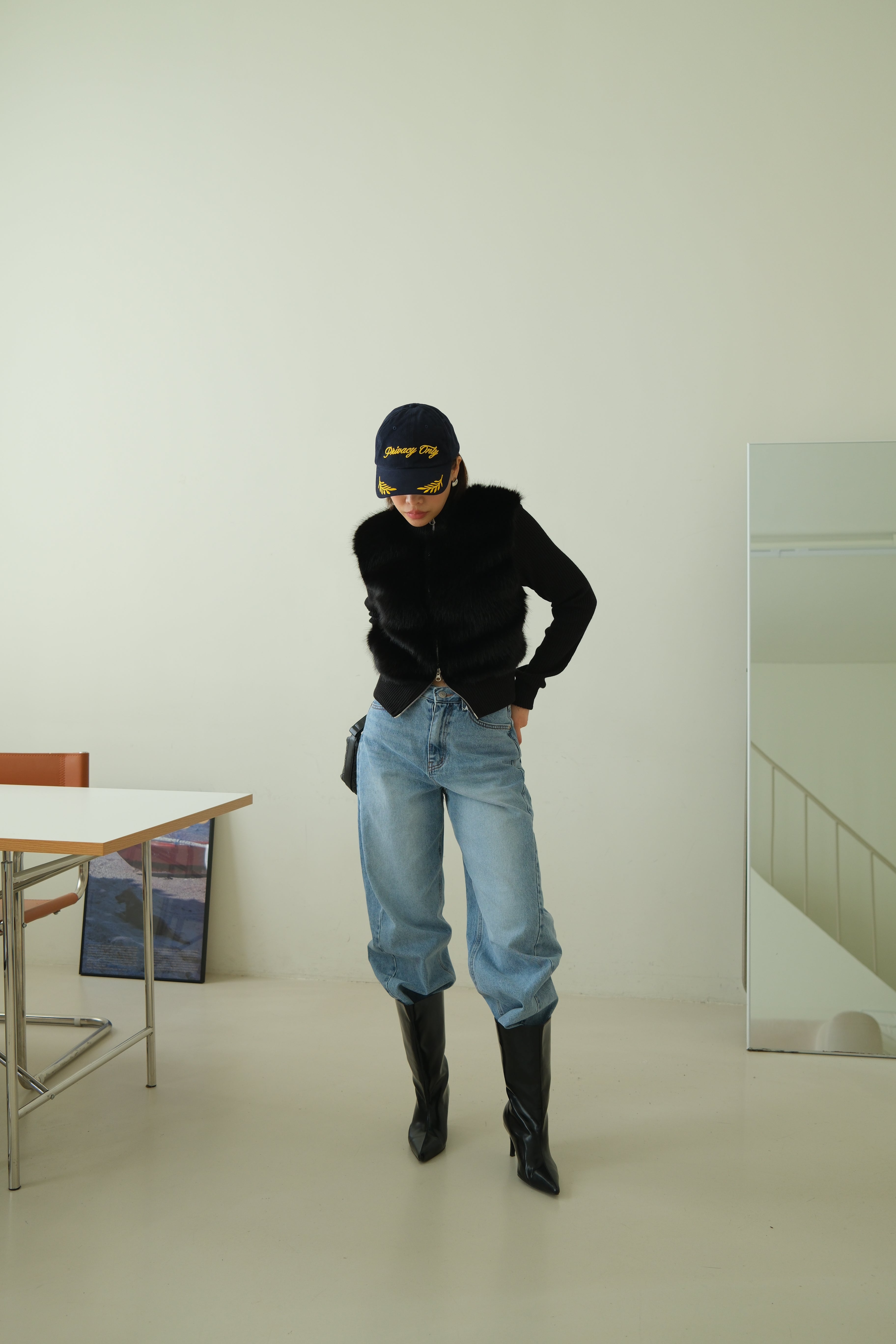 Skies high-rise curved jeans