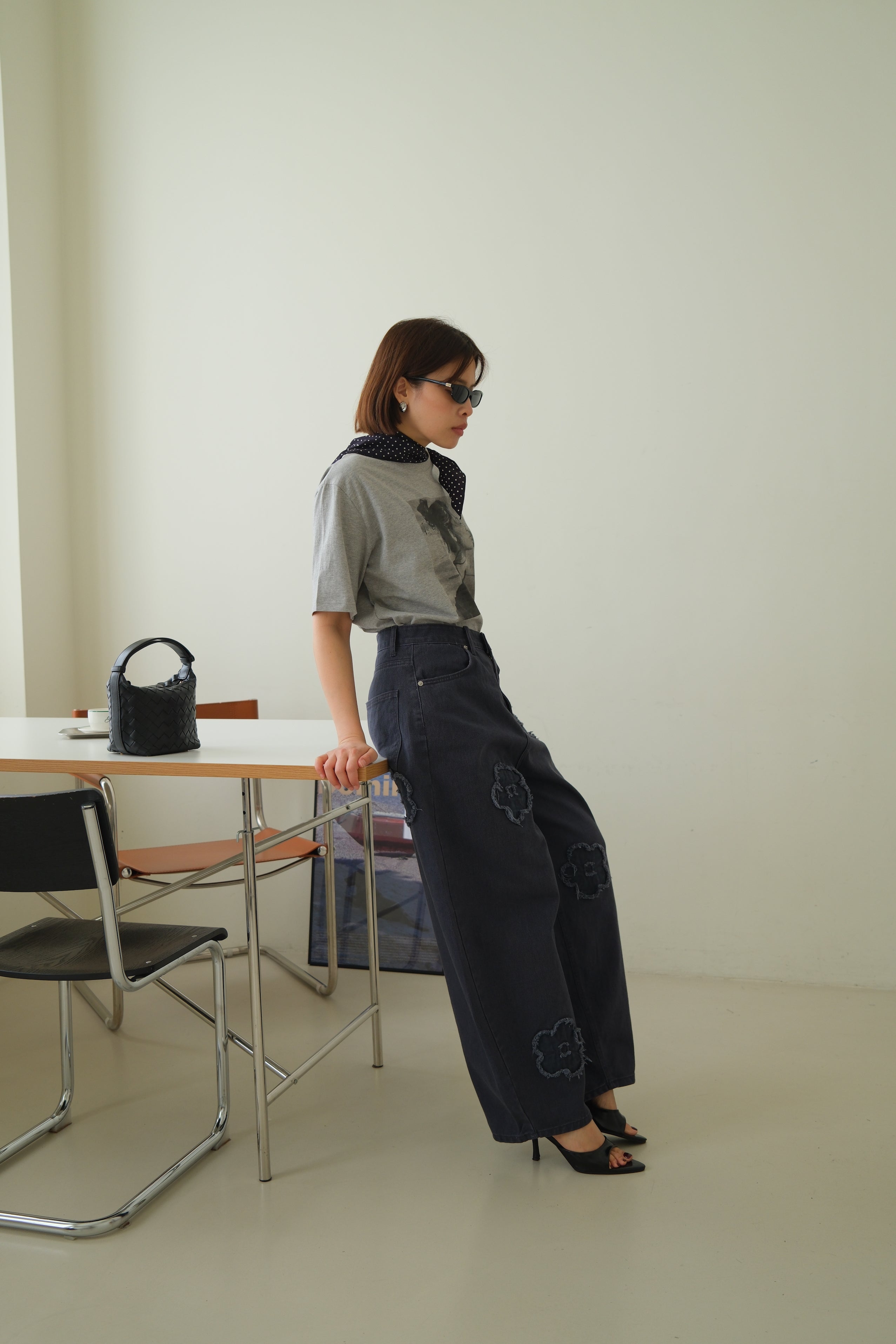 Tonal Embroidered Balloon Jeans