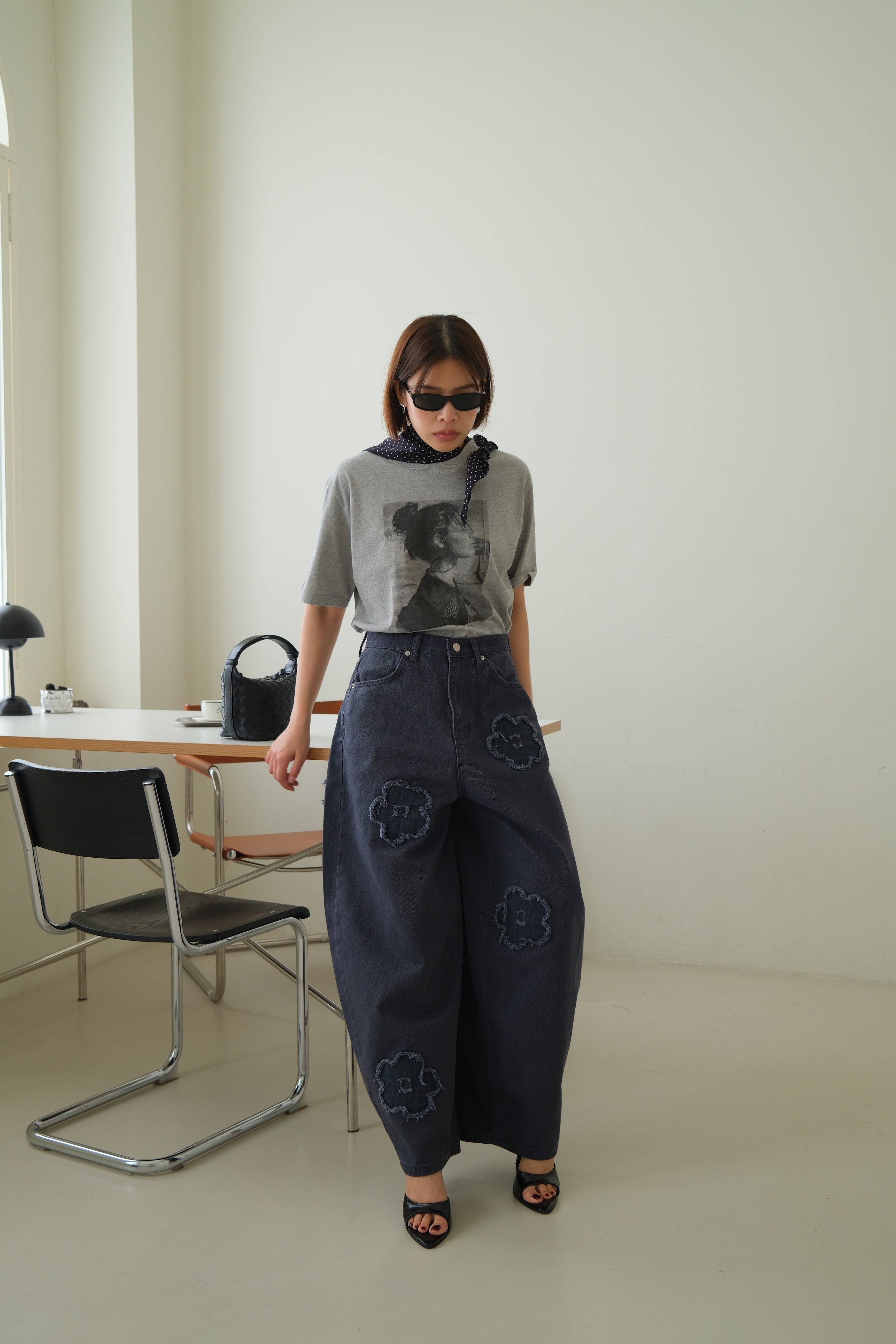 Tonal Embroidered Balloon Jeans