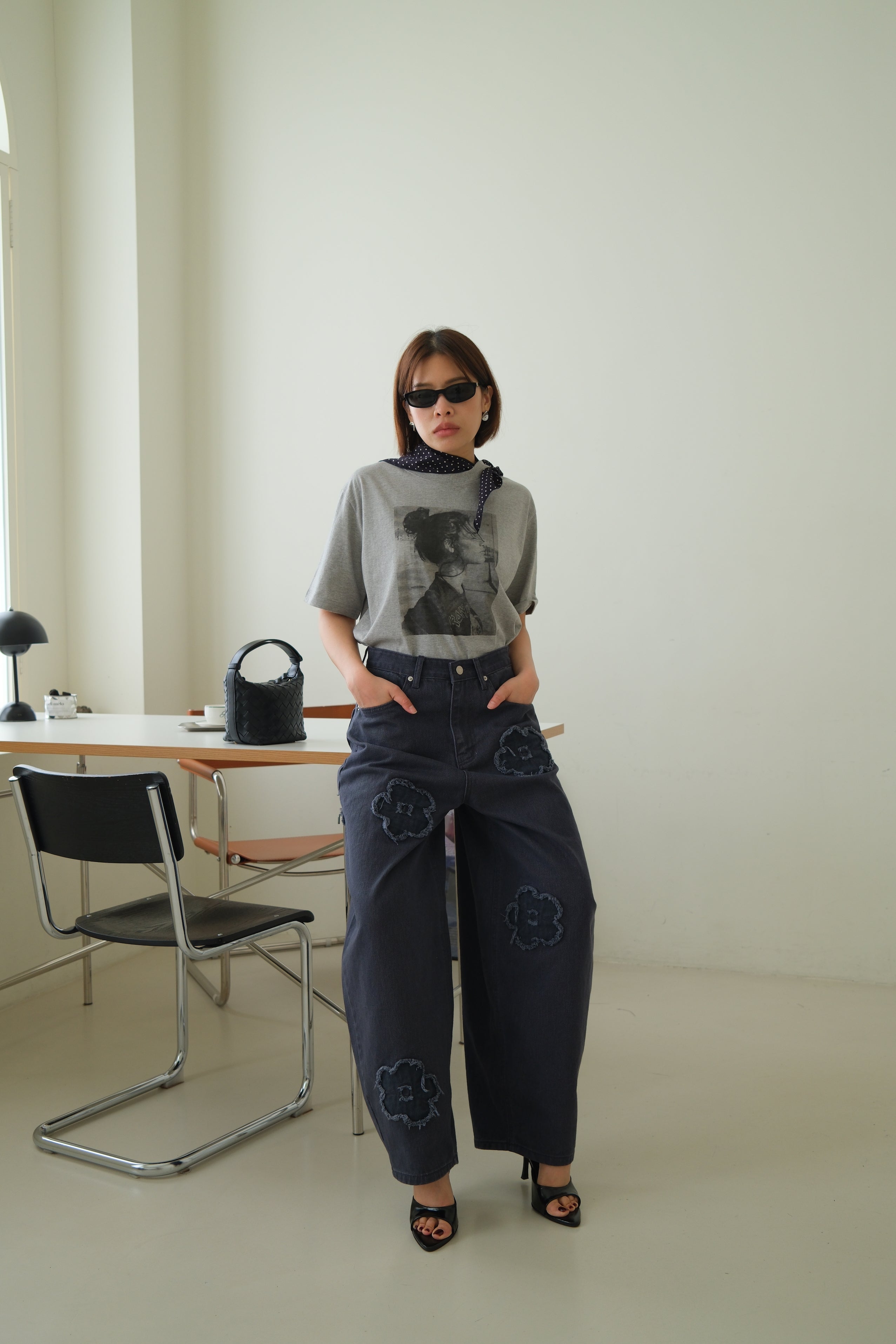 Tonal Embroidered Balloon Jeans