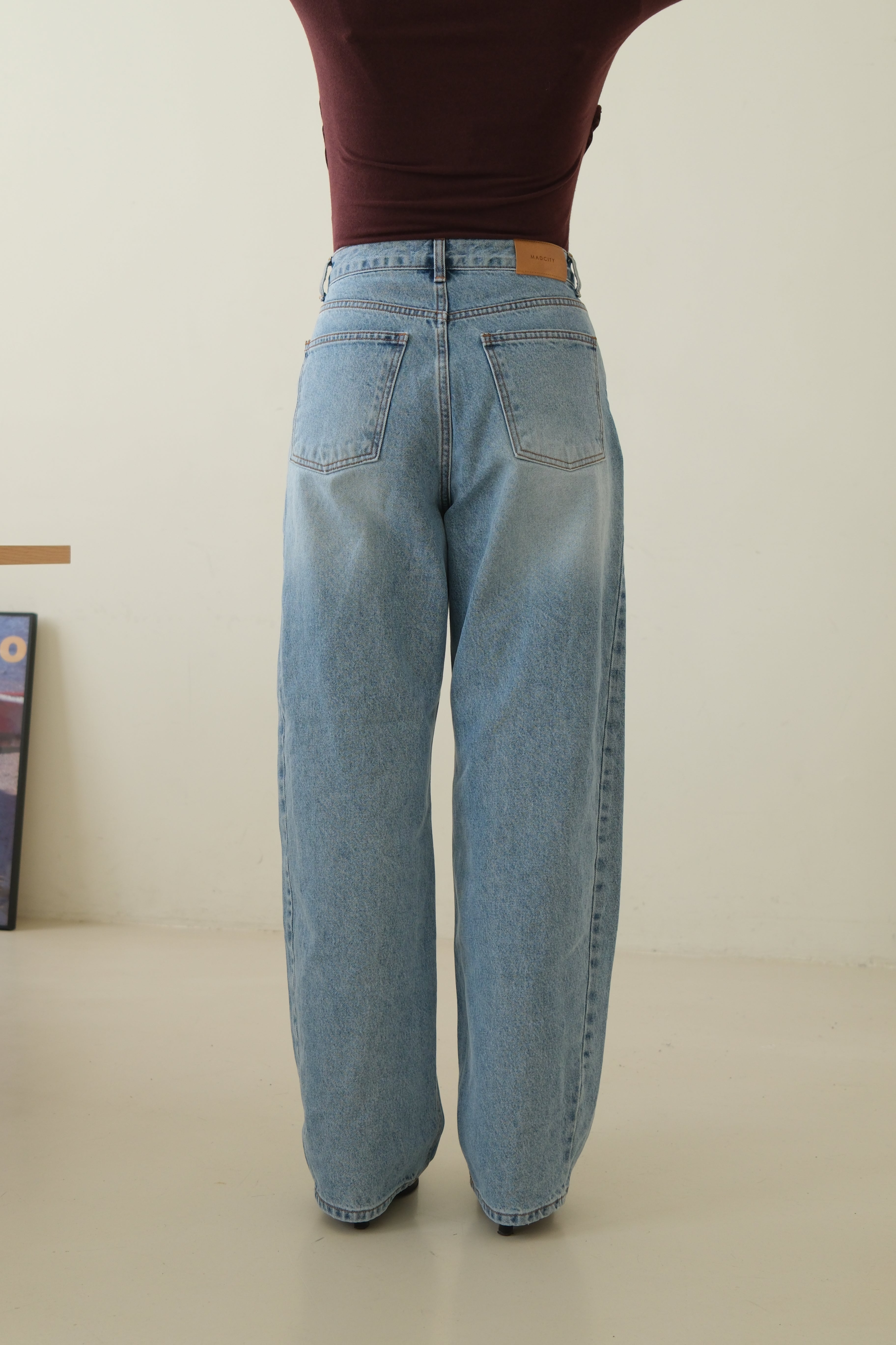 Skies high-rise curved jeans