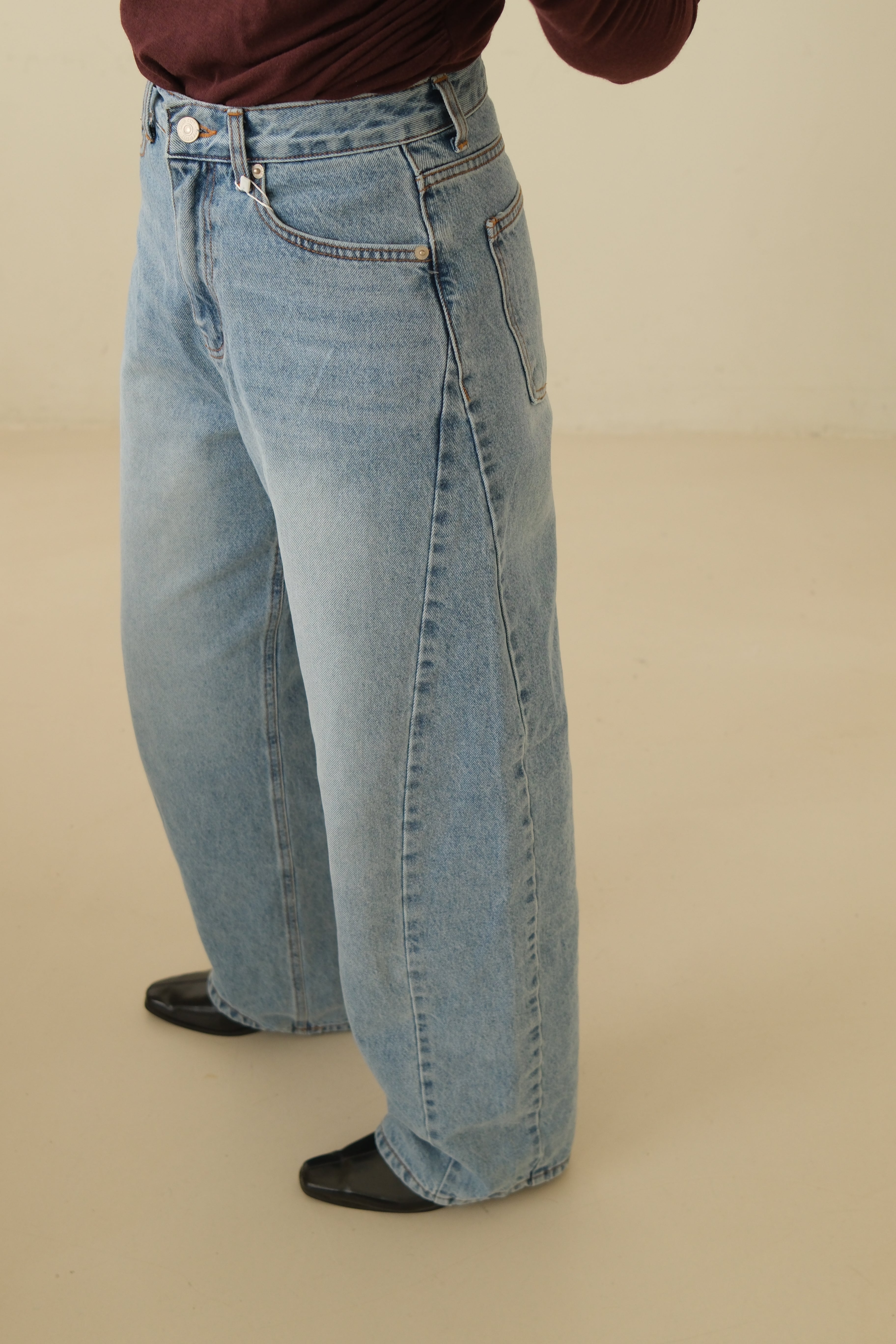 Skies high-rise curved jeans