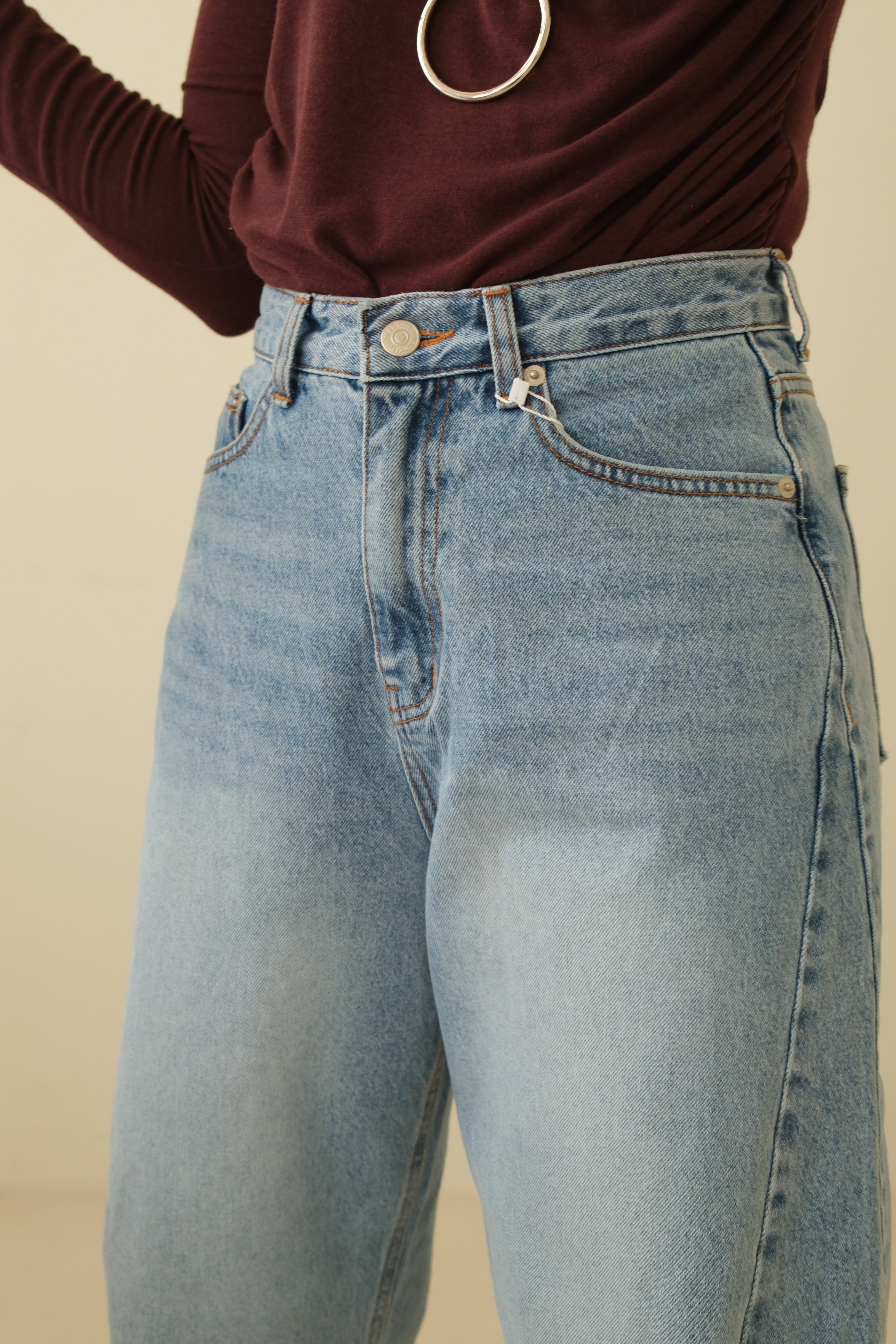 Skies high-rise curved jeans