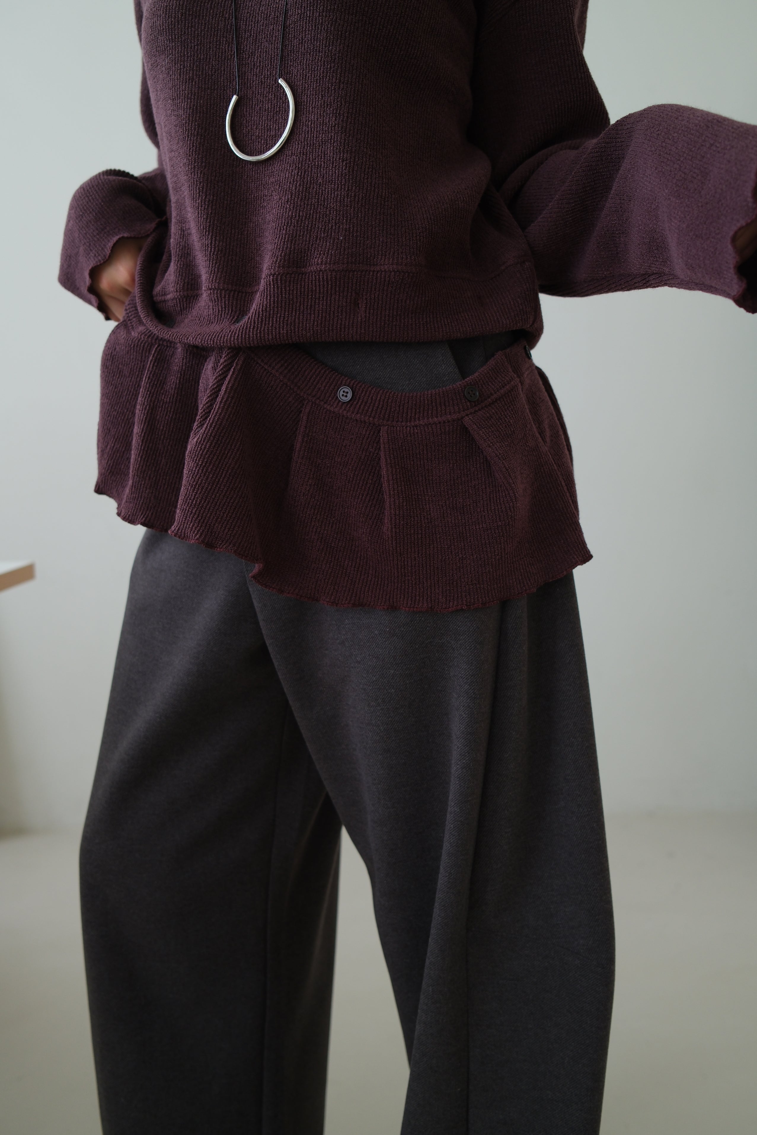 Malty peplum hem knit sweater (Detachable ruffled hem with button)