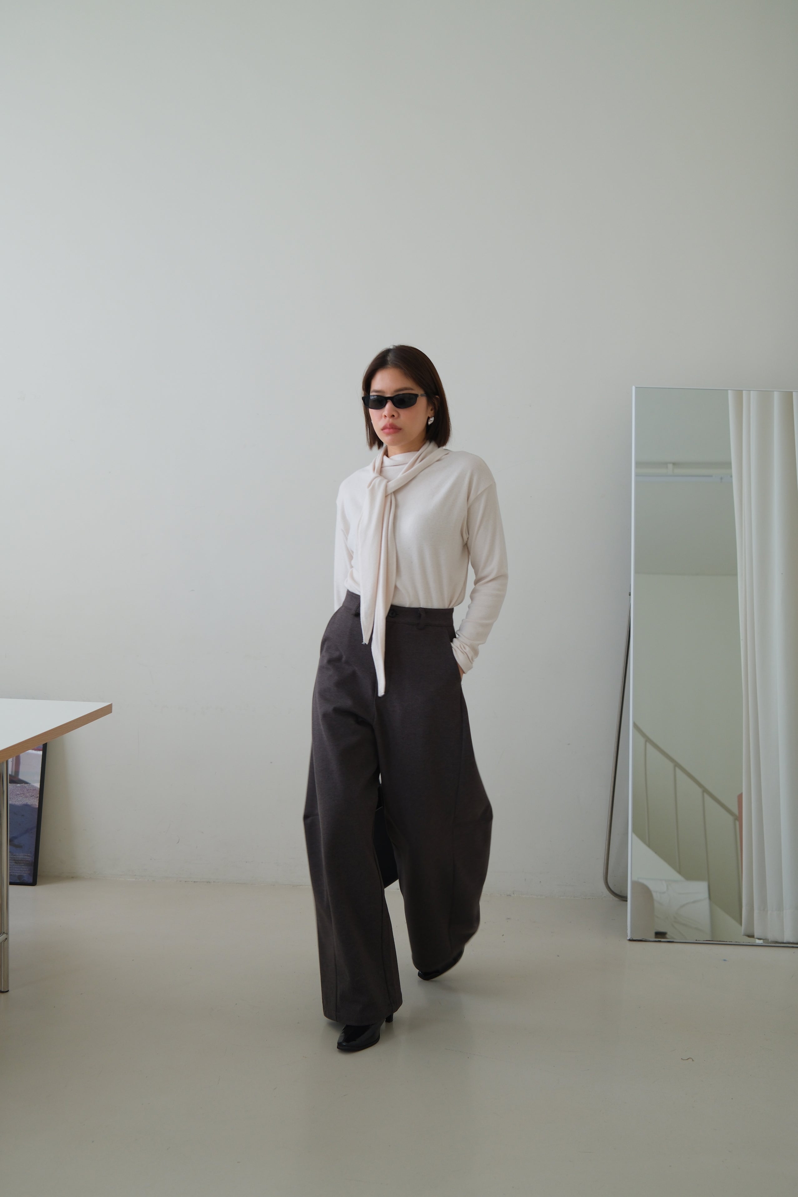 Bien high-rise curved pants