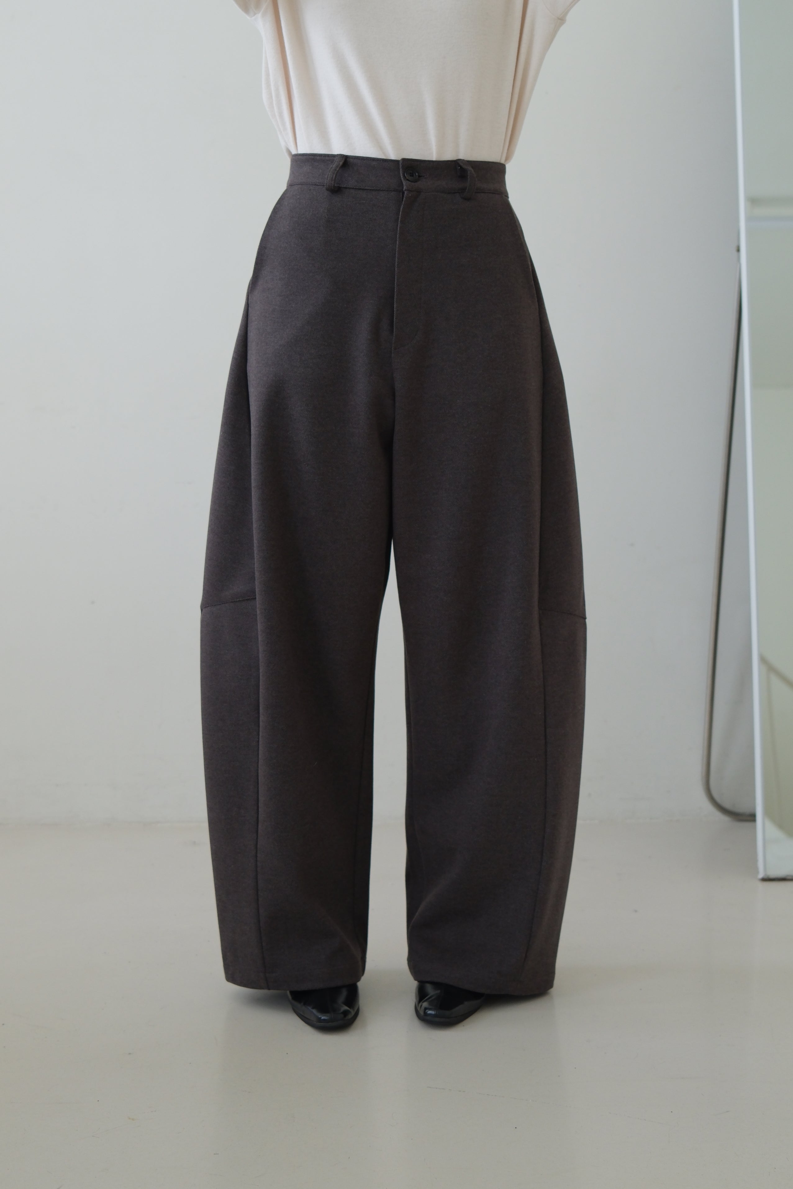 Bien high-rise curved pants