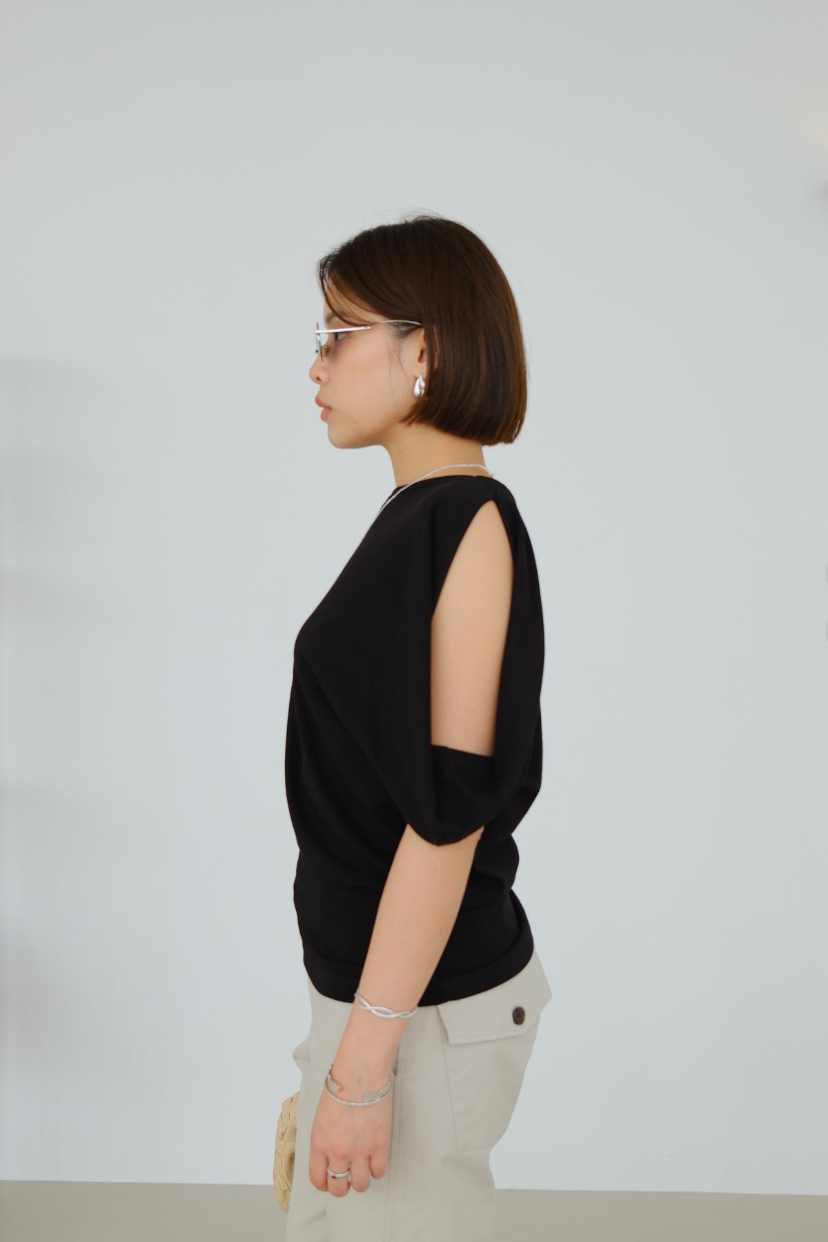 Riva Asymmetric Sleeve Top