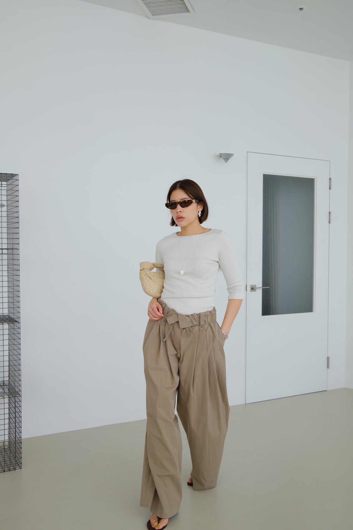 Aven Curved Hem Tee