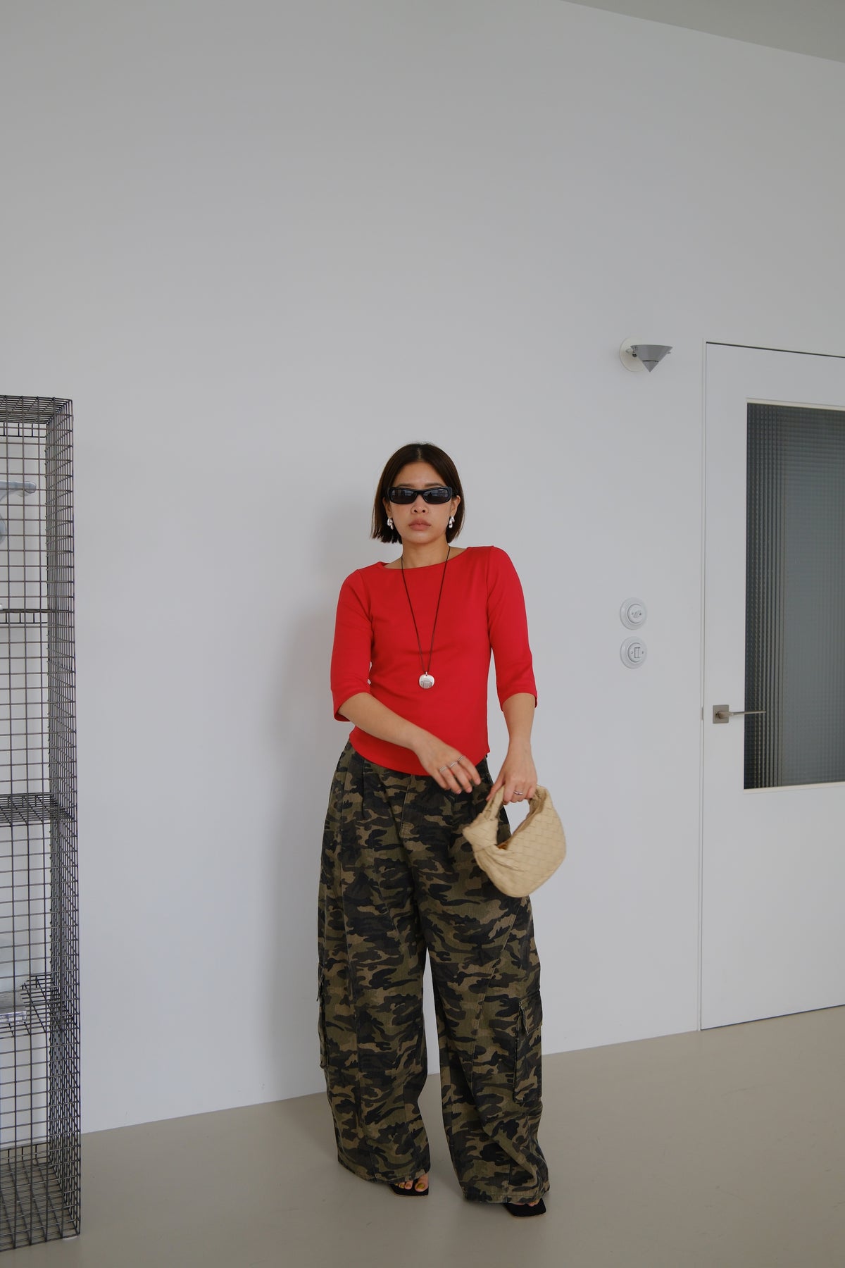 Aven Curved Hem Tee