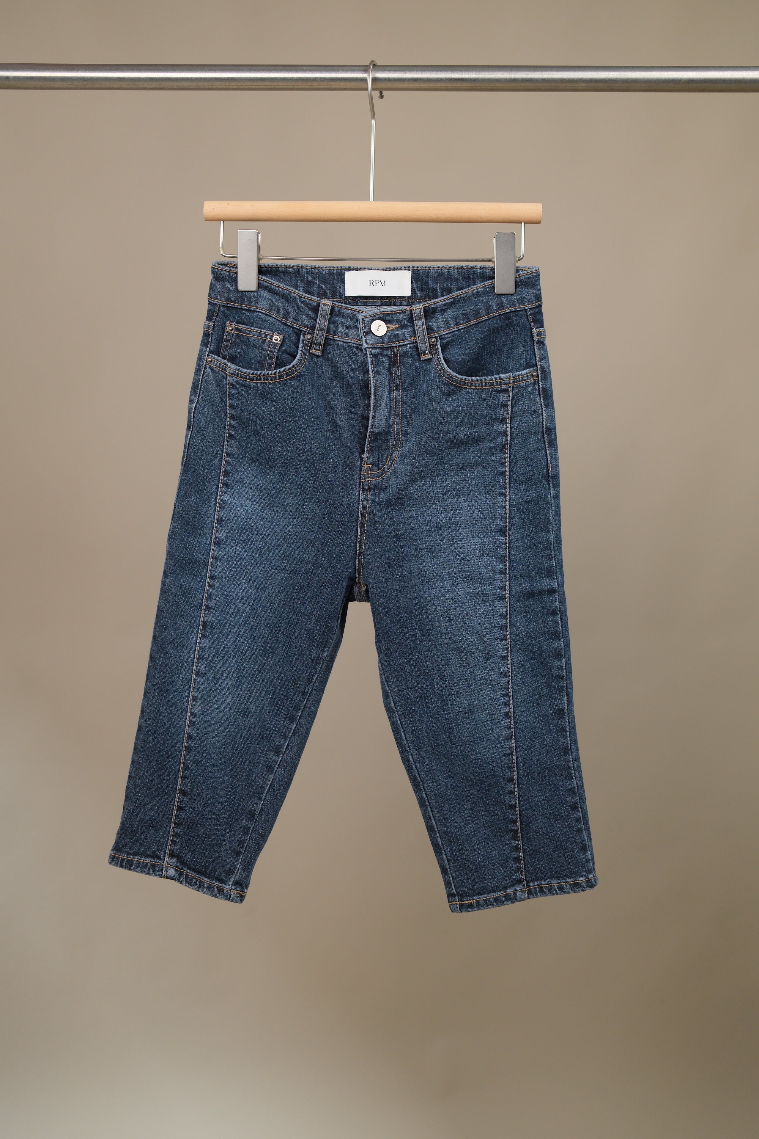 High-waist denim capri pants