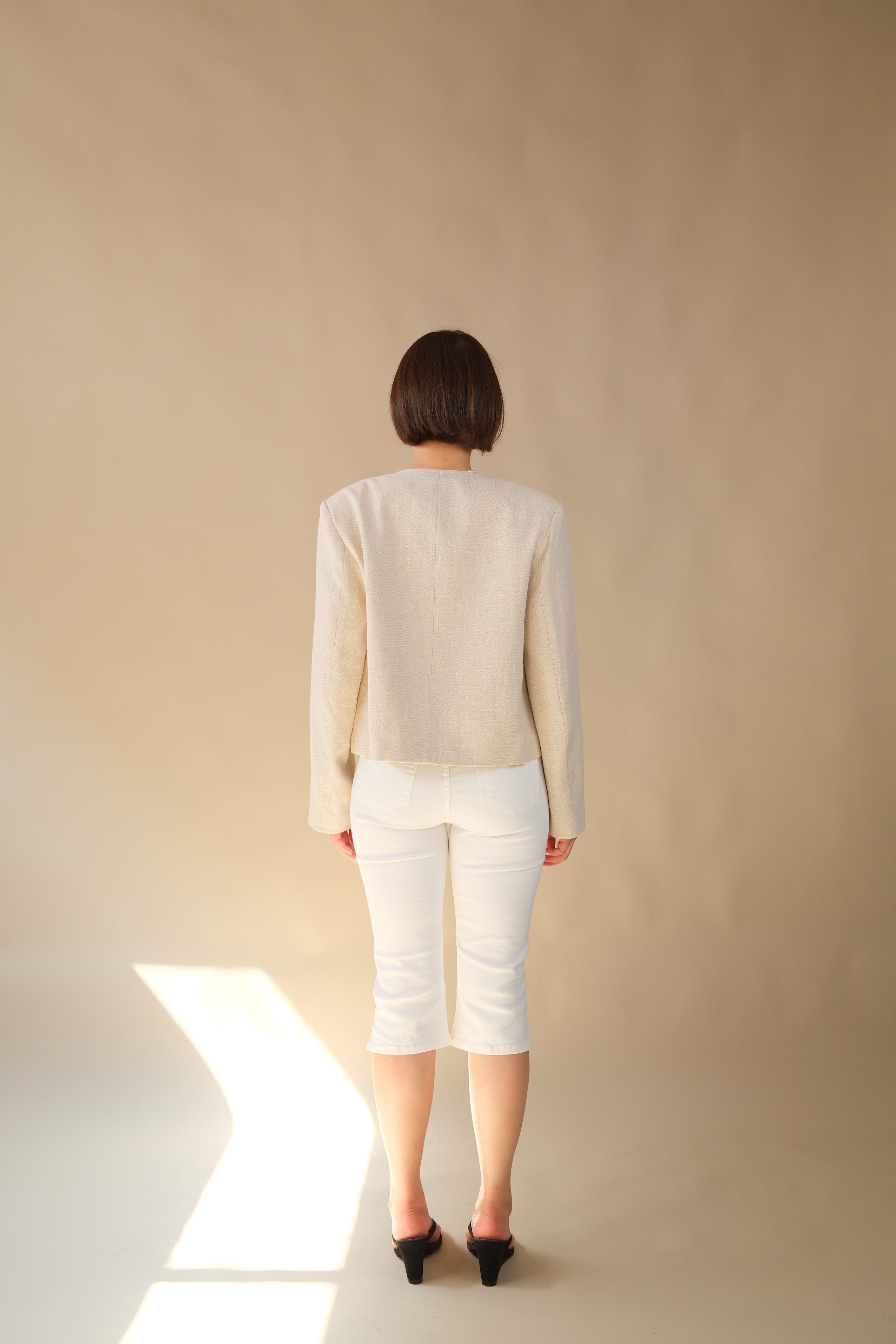 Round Neck Cropped Linen Jacket