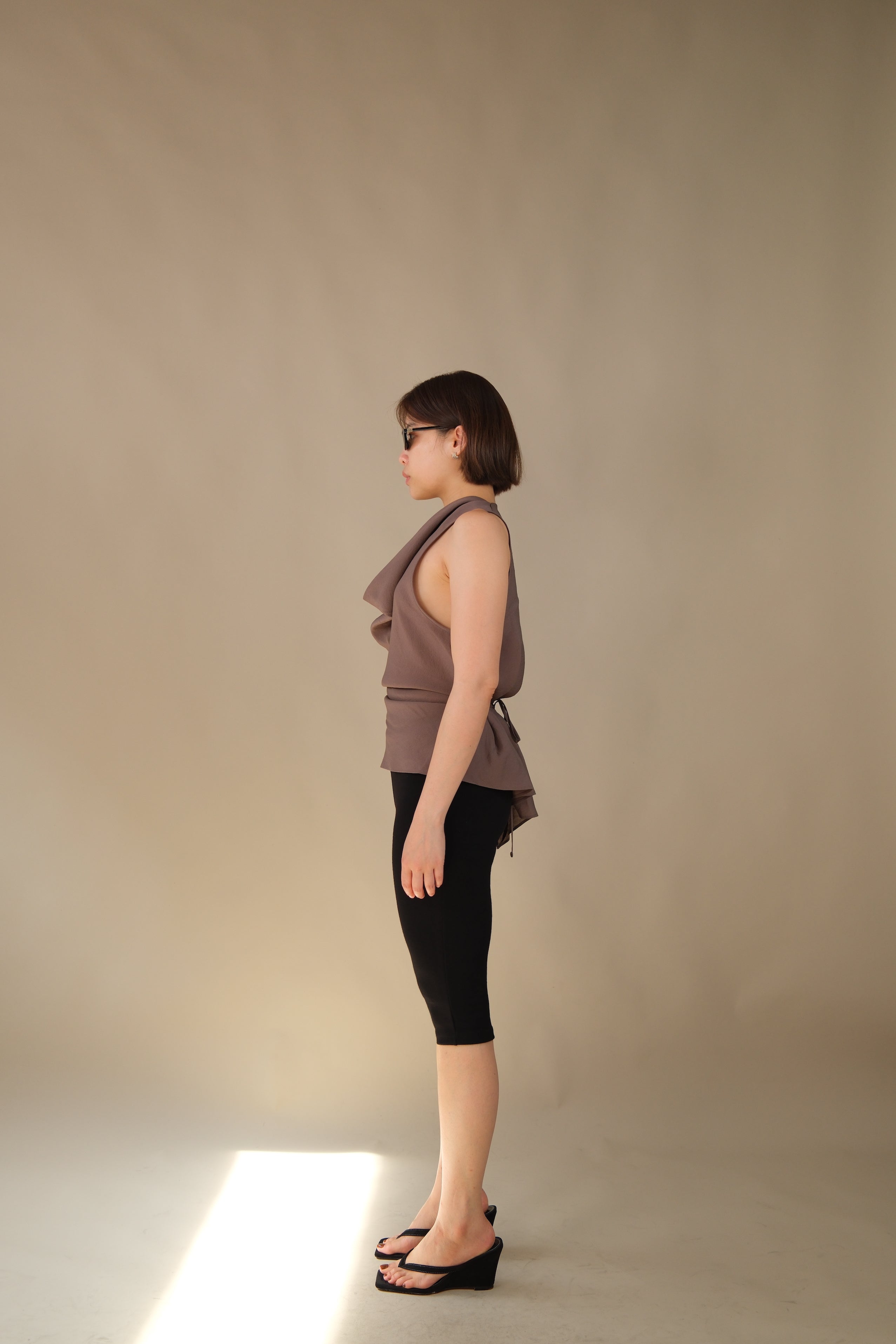 Glaze halter unbalance blouse