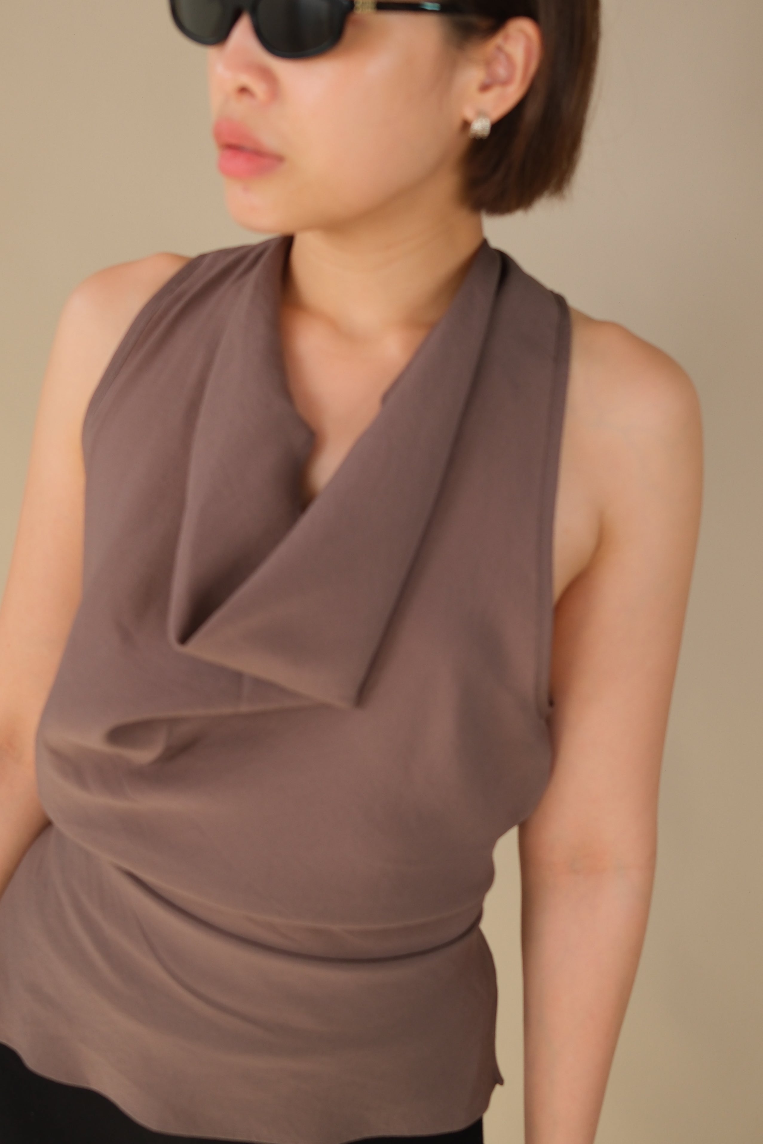 Glaze halter unbalance blouse