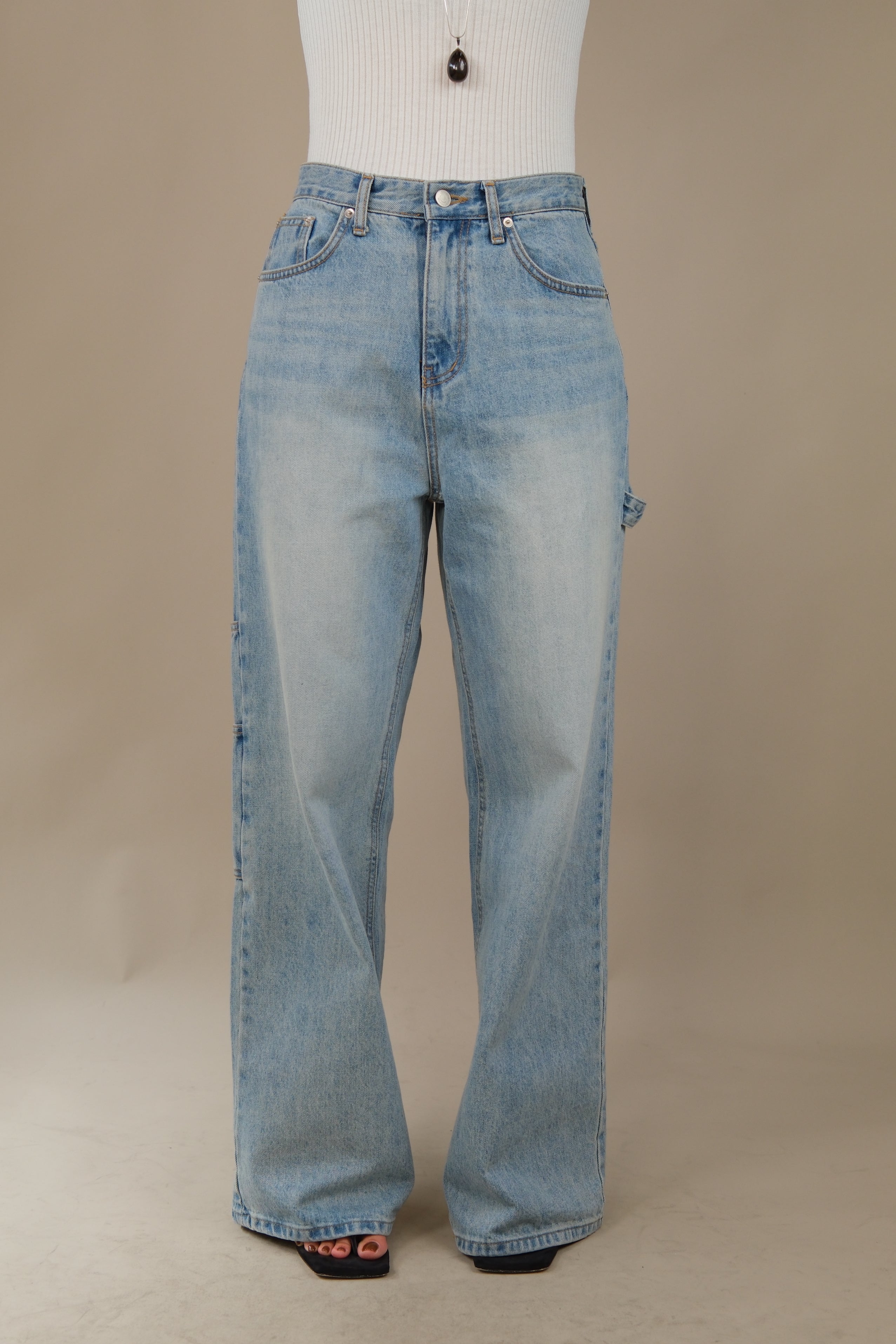 Utility pocket jeans