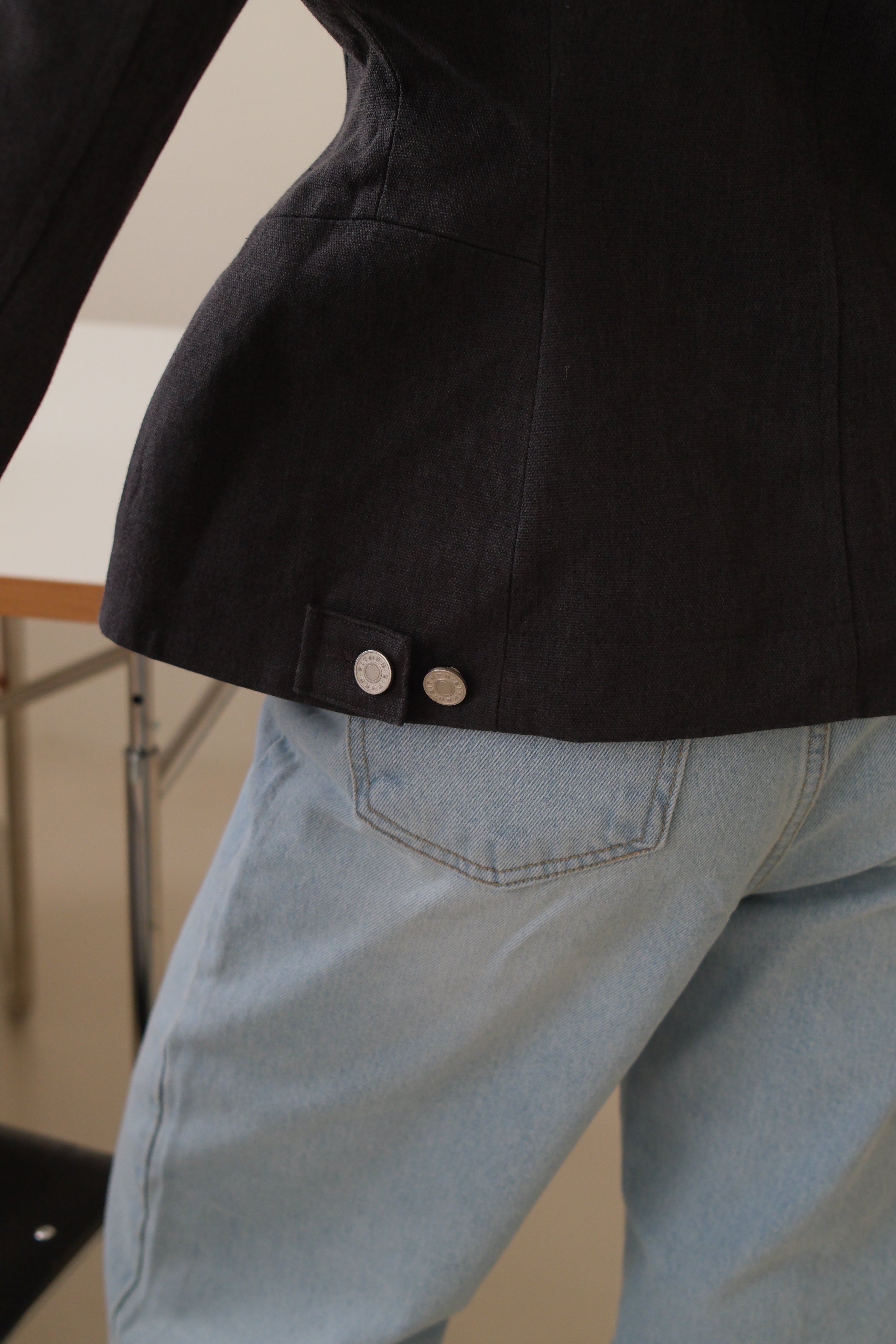 Howl hourglass work jacket