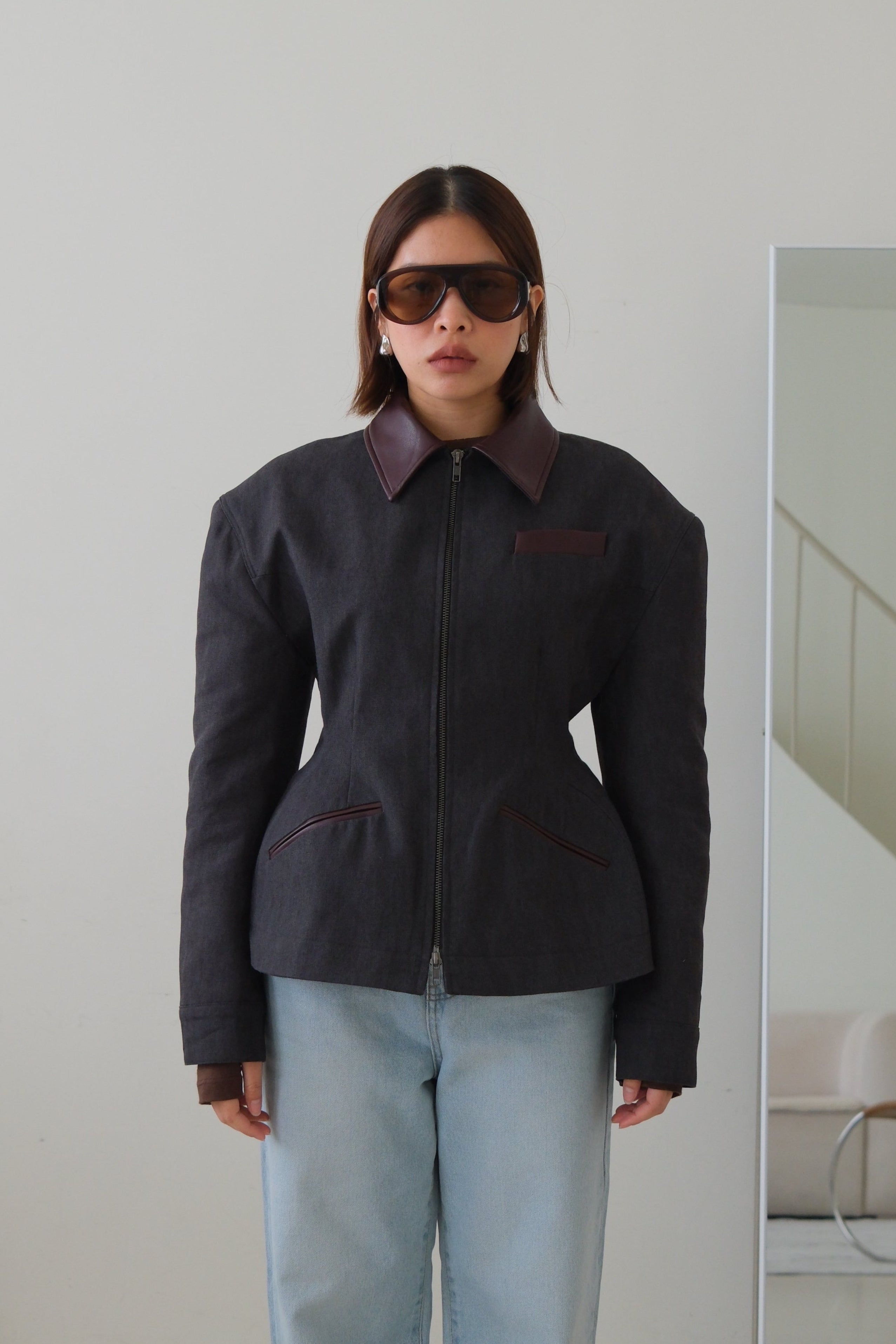 Howl hourglass work jacket