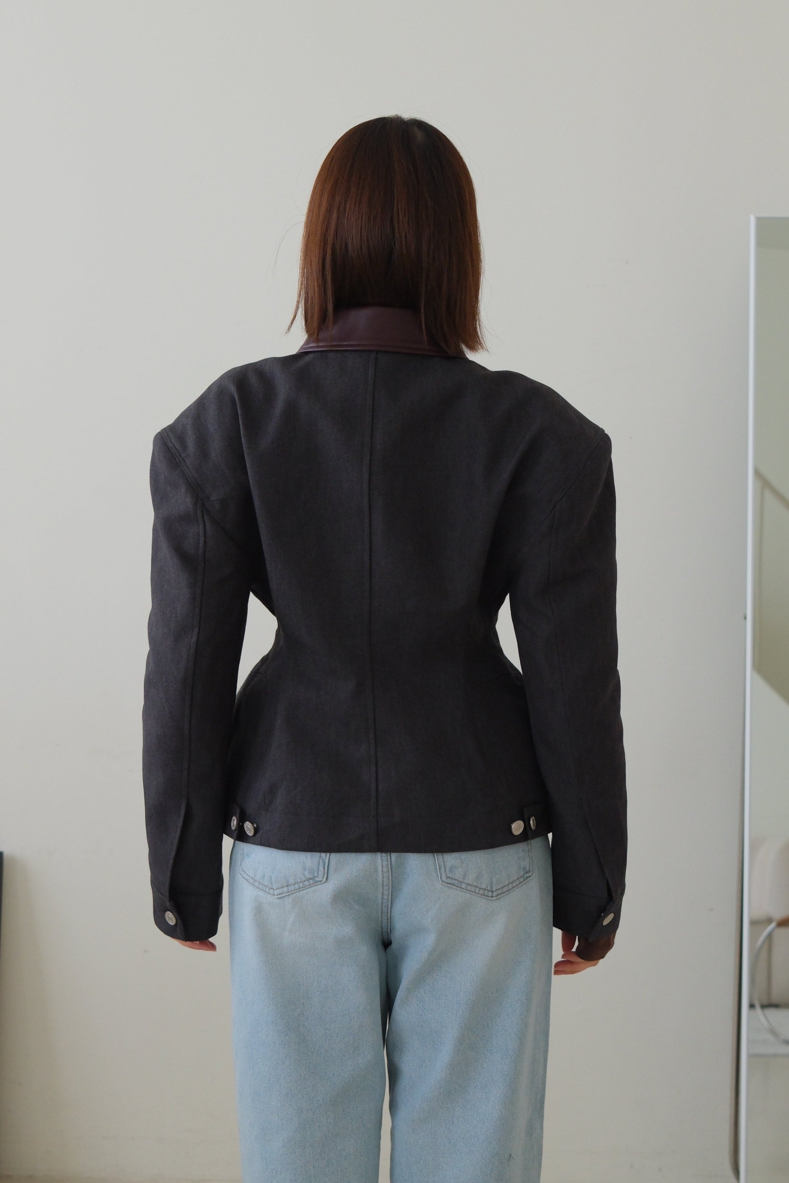 Howl hourglass work jacket