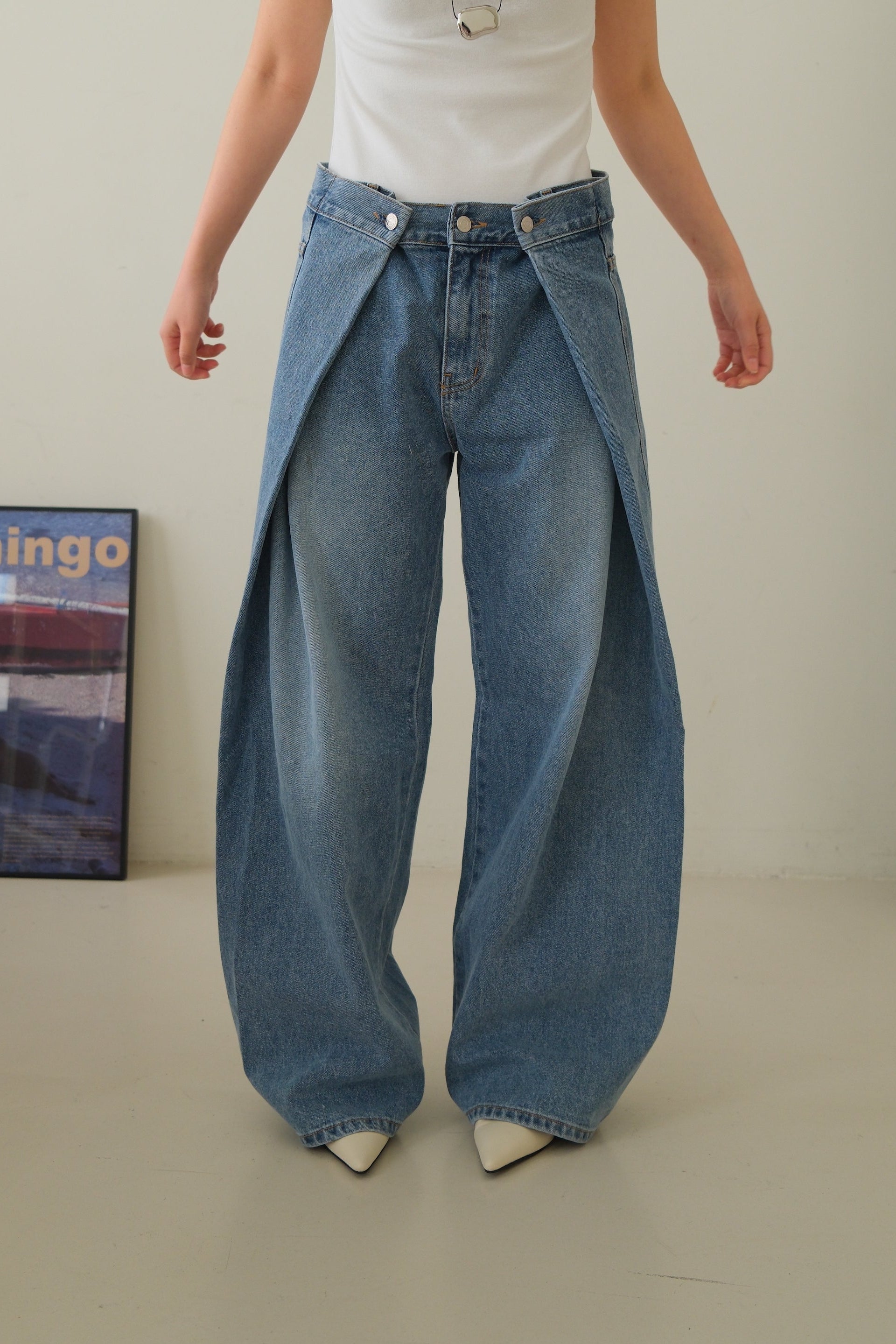 Exaggerated 2 way wrap jeans