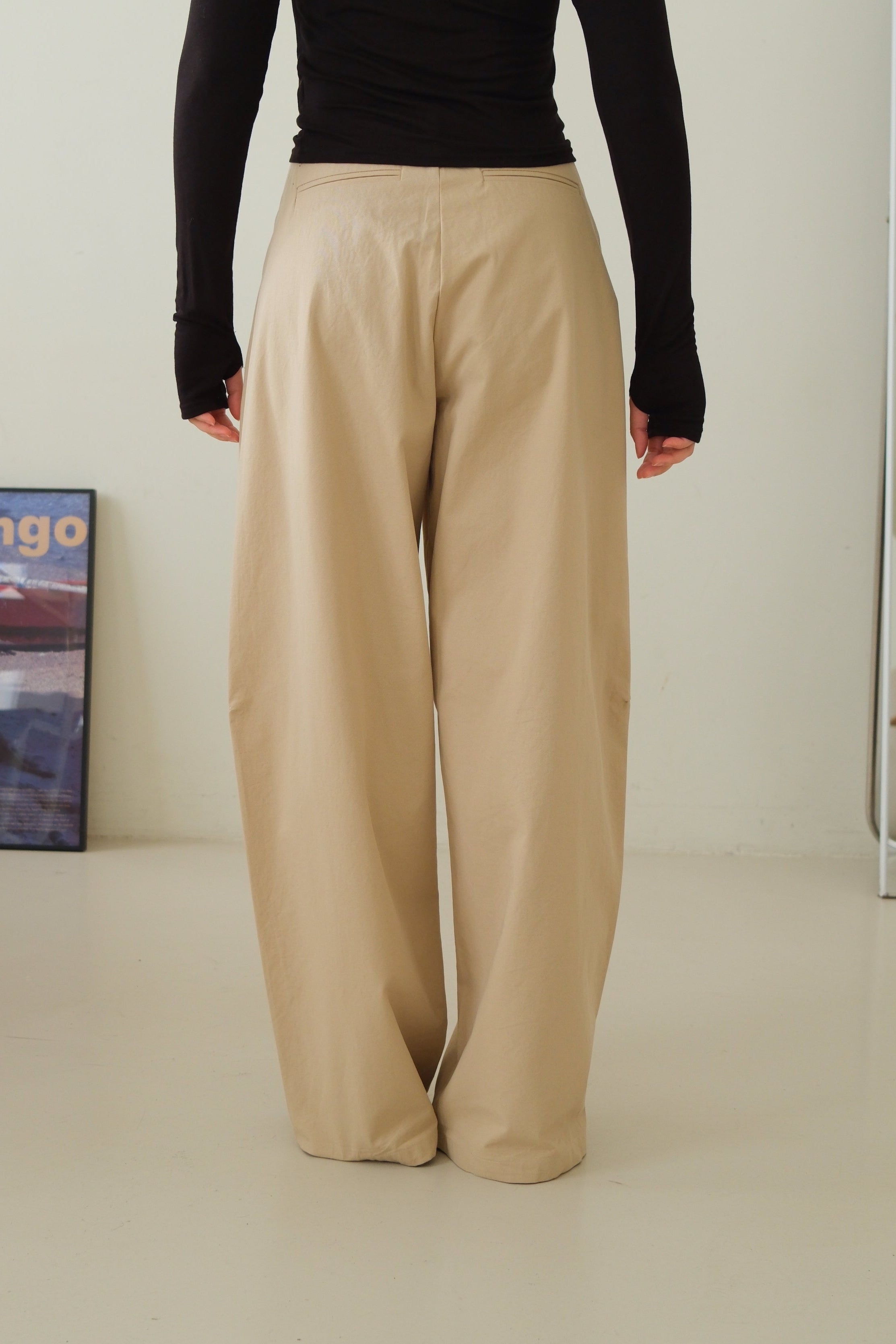 Nori high-waist curved pants
