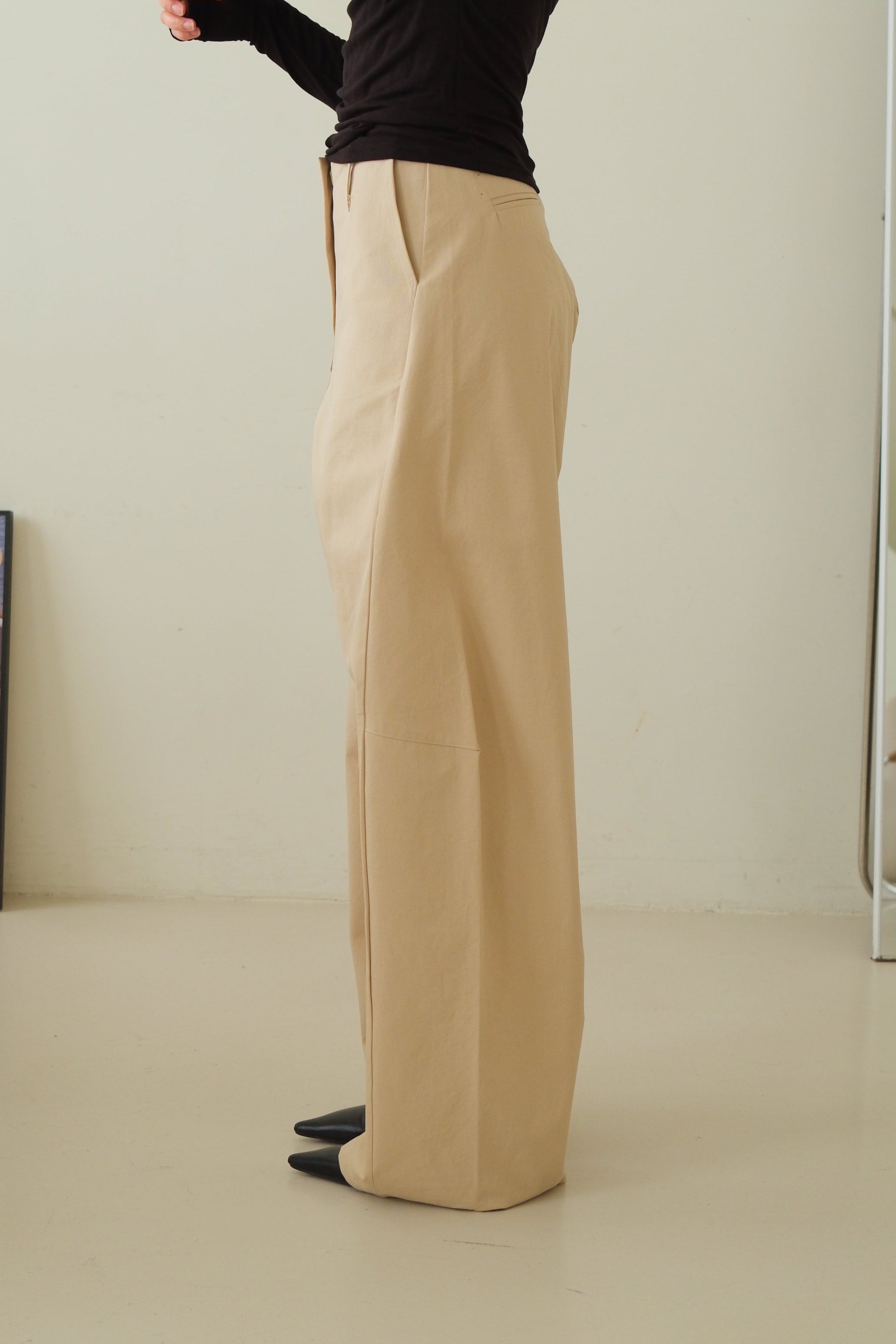 Nori high-waist curved pants