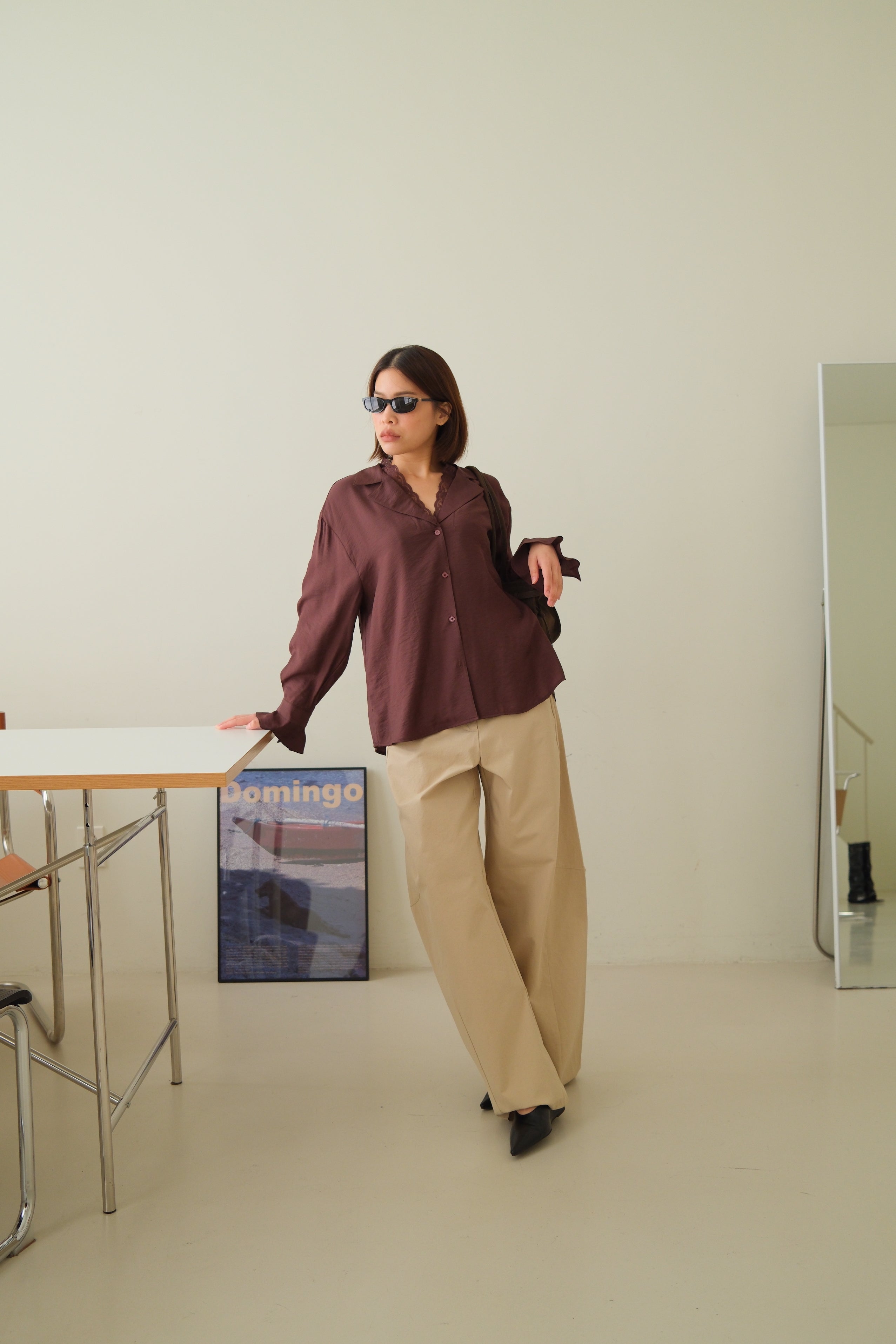 Hawaii lace collar shirt