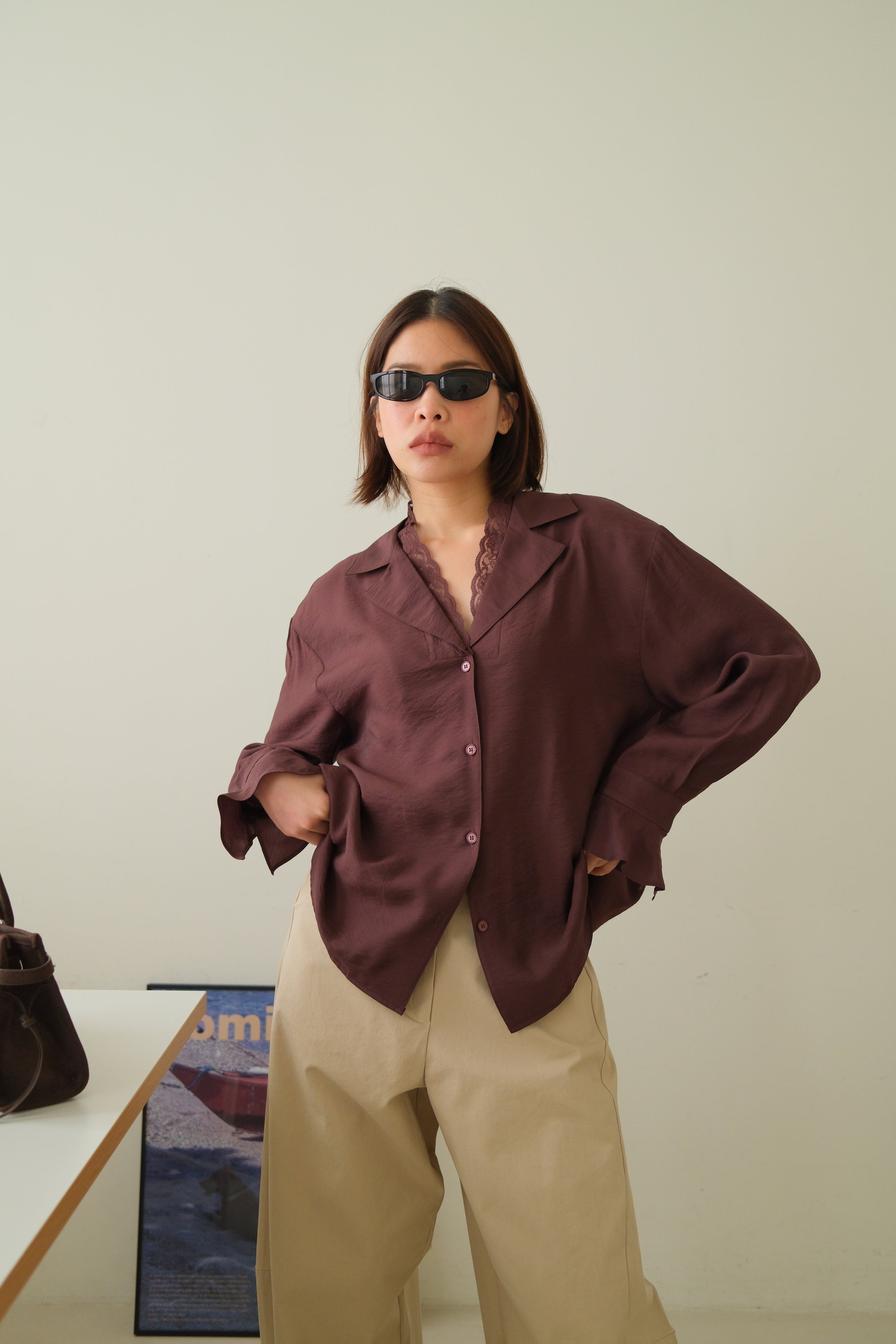 Hawaii lace collar shirt