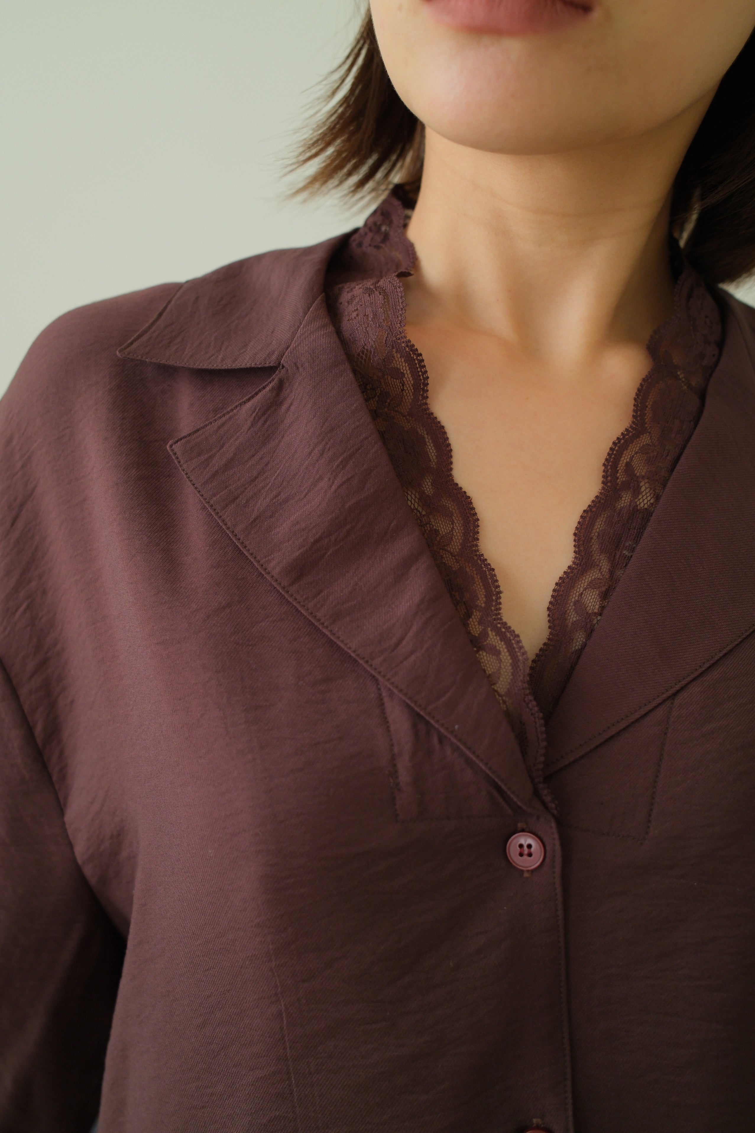 Hawaii lace collar shirt