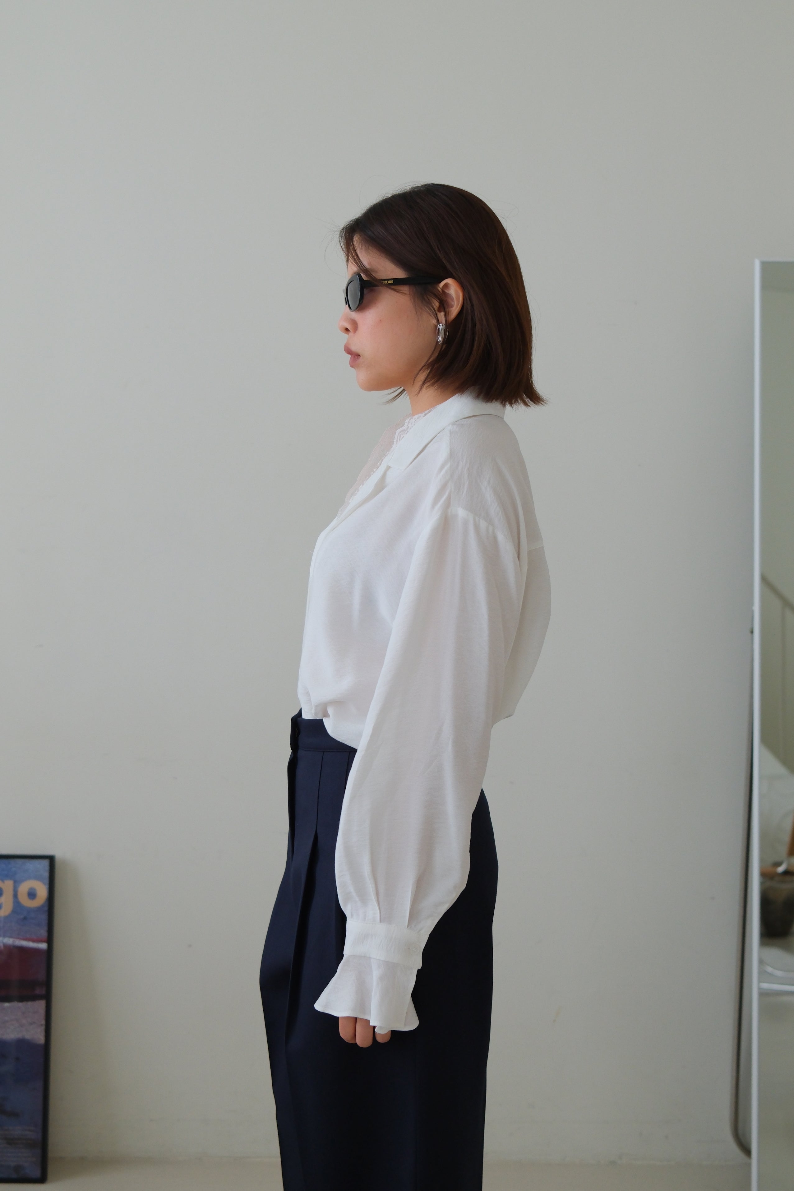 Hawaii lace collar shirt