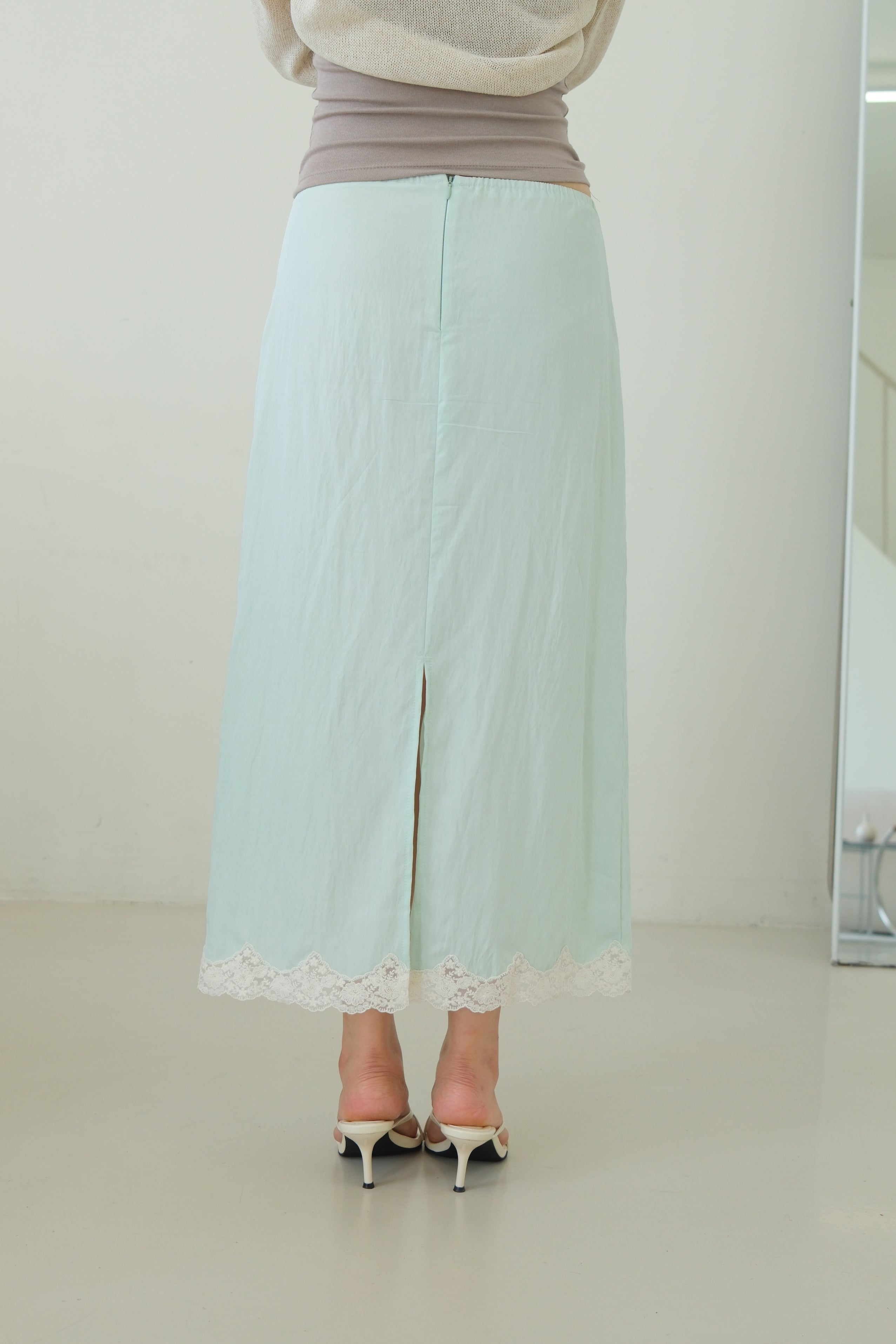 Macaron Lace-trim Maxi Skirt