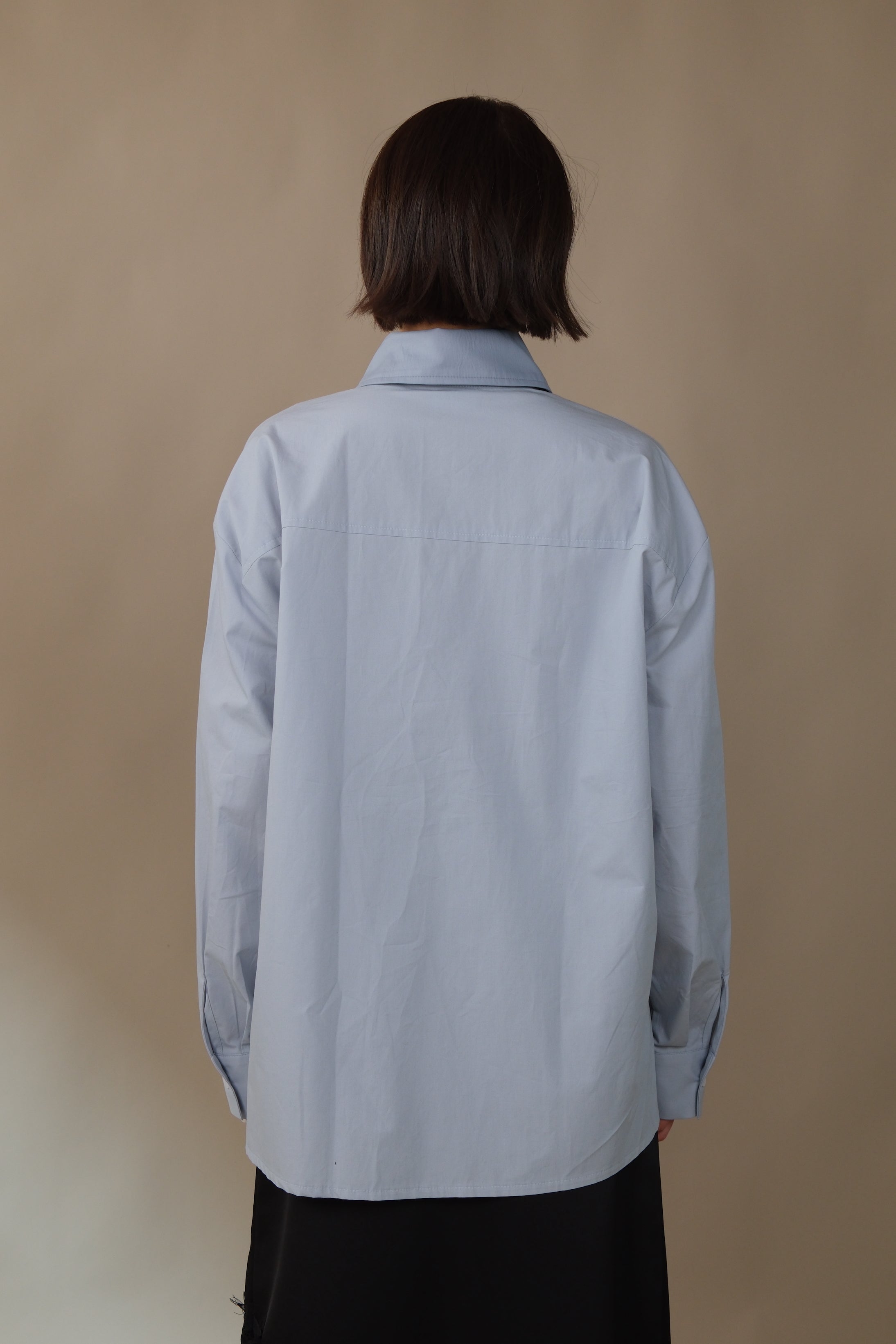 Kalm removable collar and tape shirt