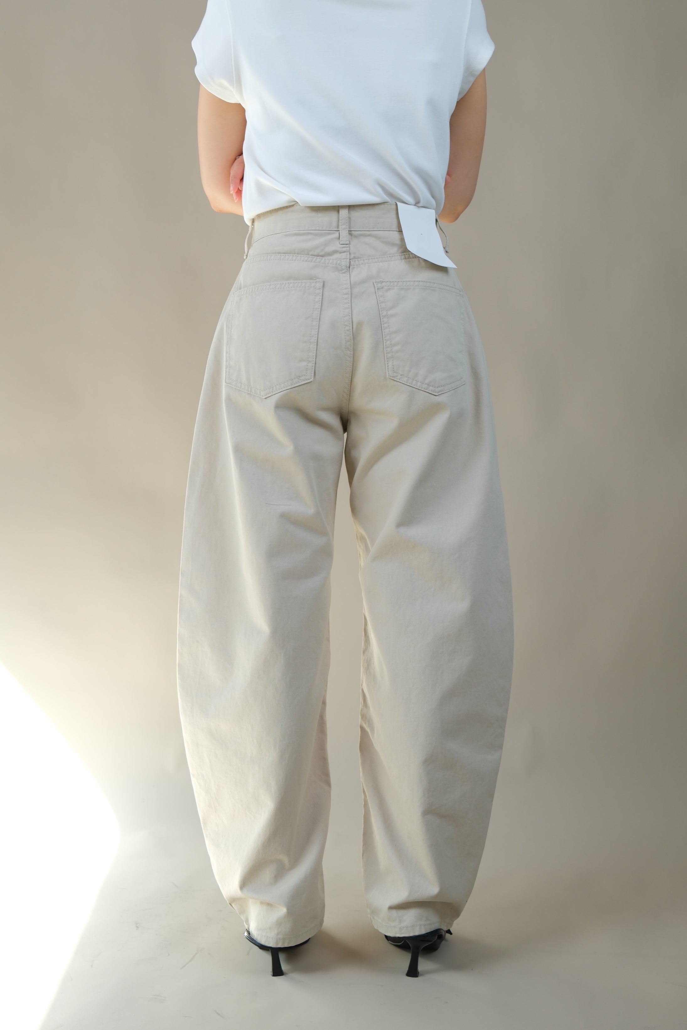 Vase barrel leg jeans