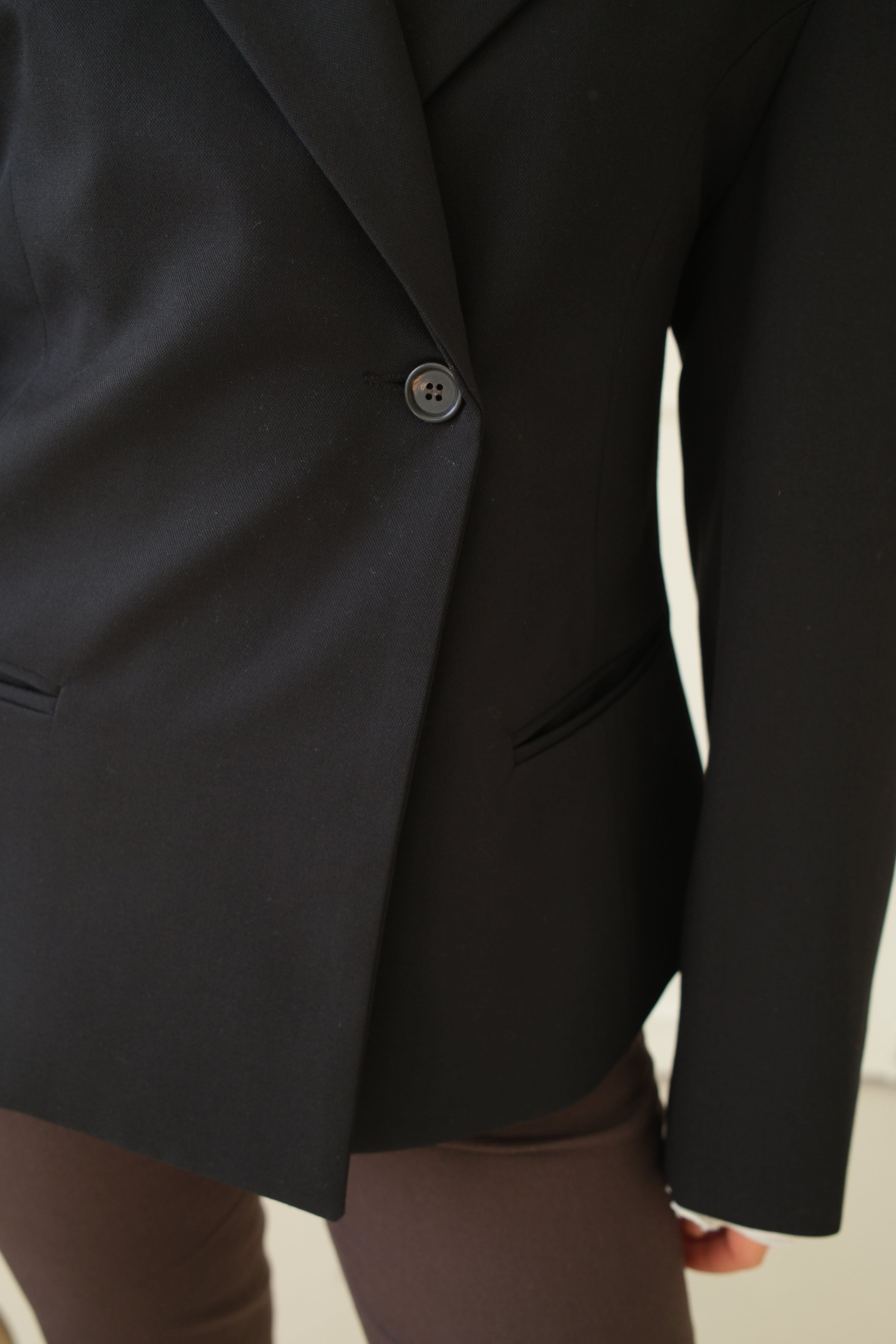 Koln Double-breasted cinched waist blazer